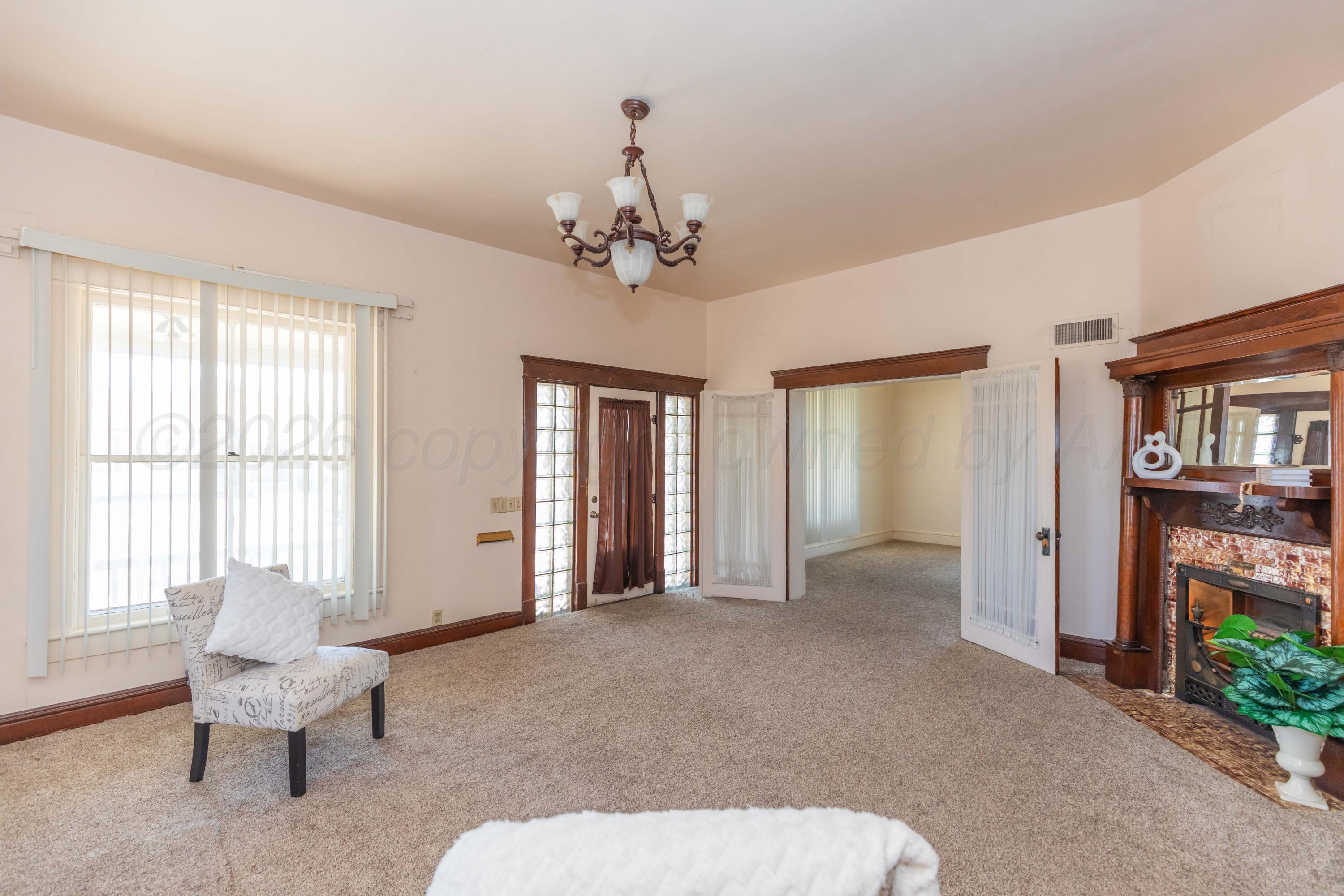 311 Jackson Avenue Property Photo 6