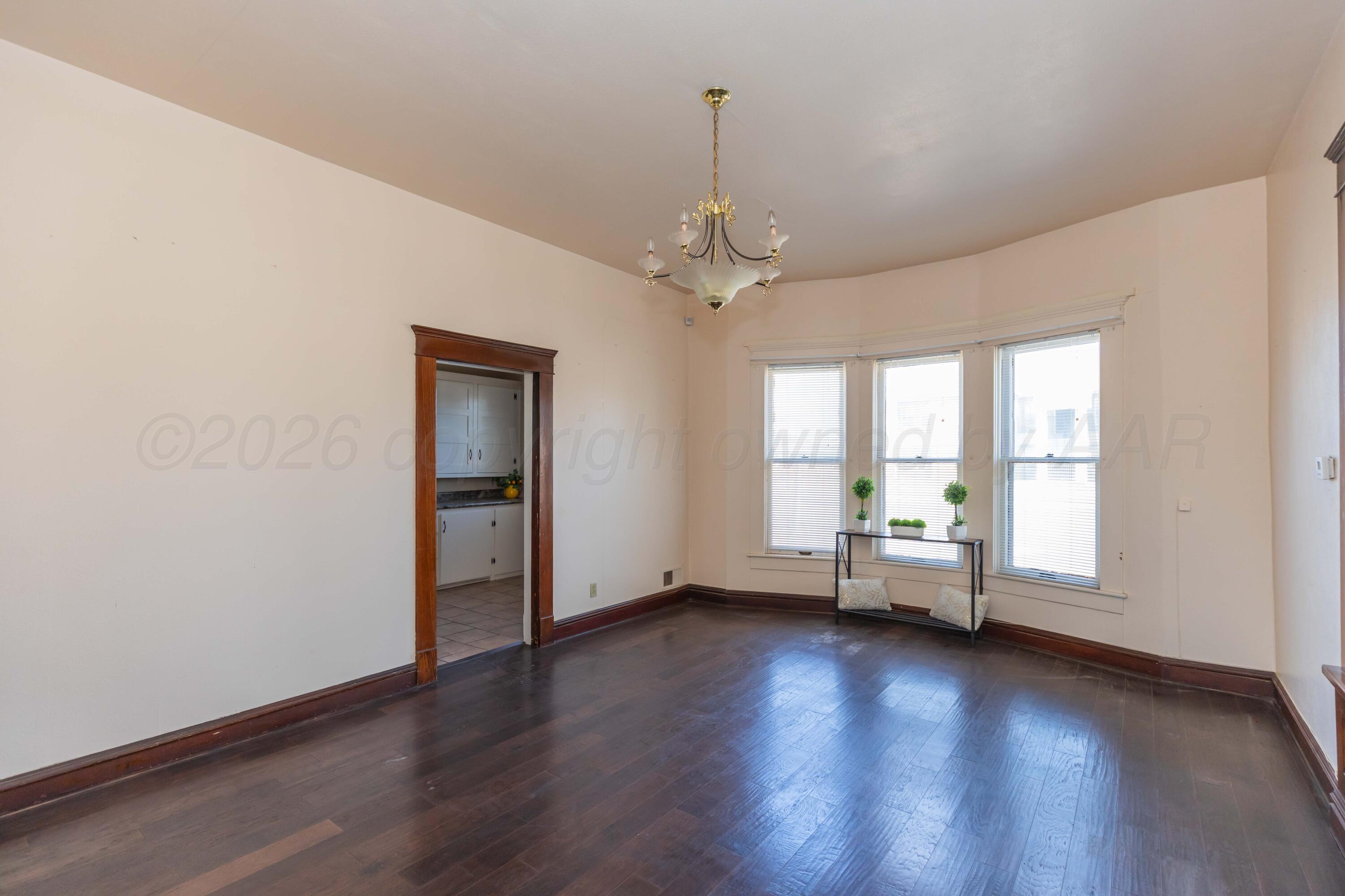 311 Jackson Avenue Property Photo 10