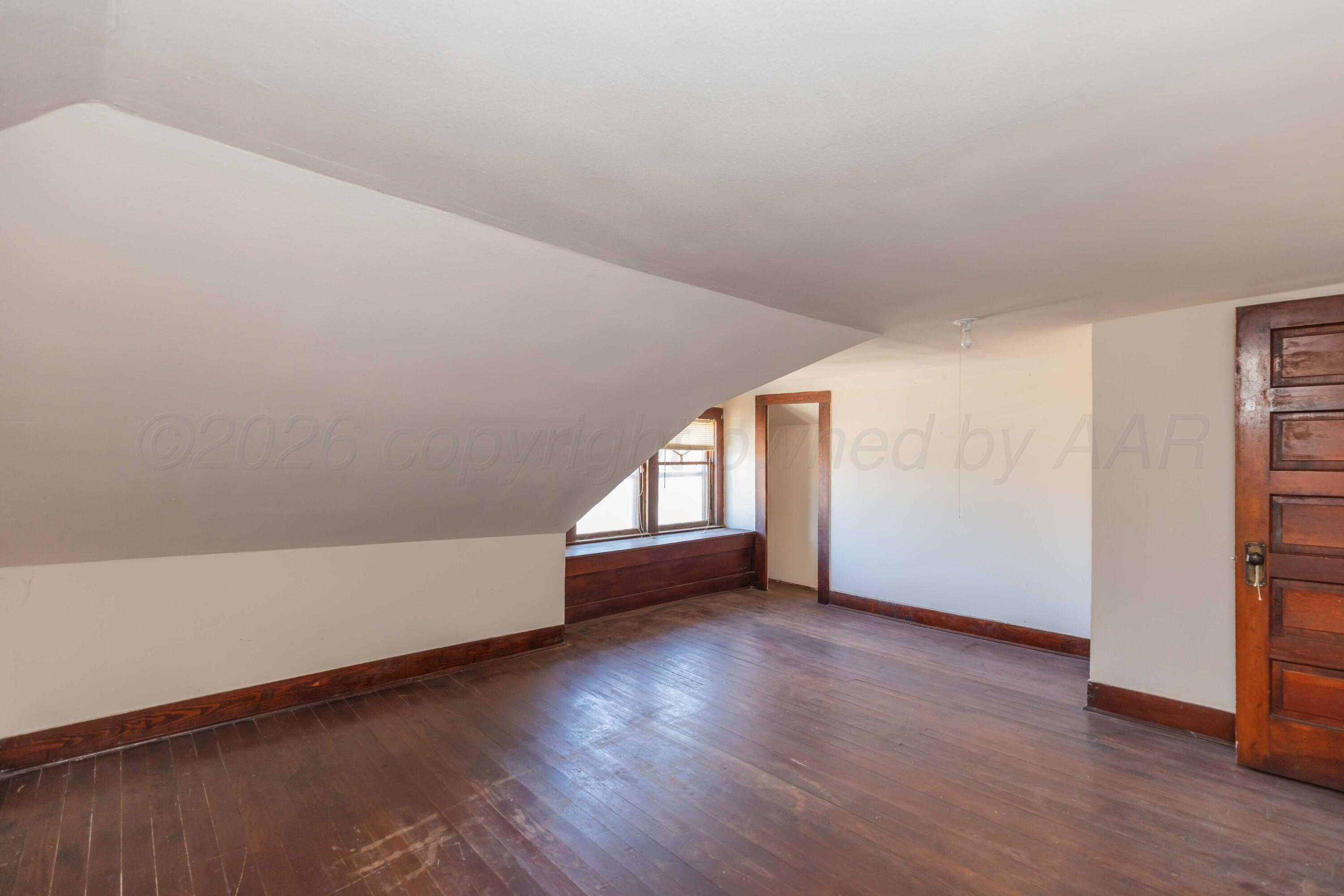 311 Jackson Avenue Property Photo 17