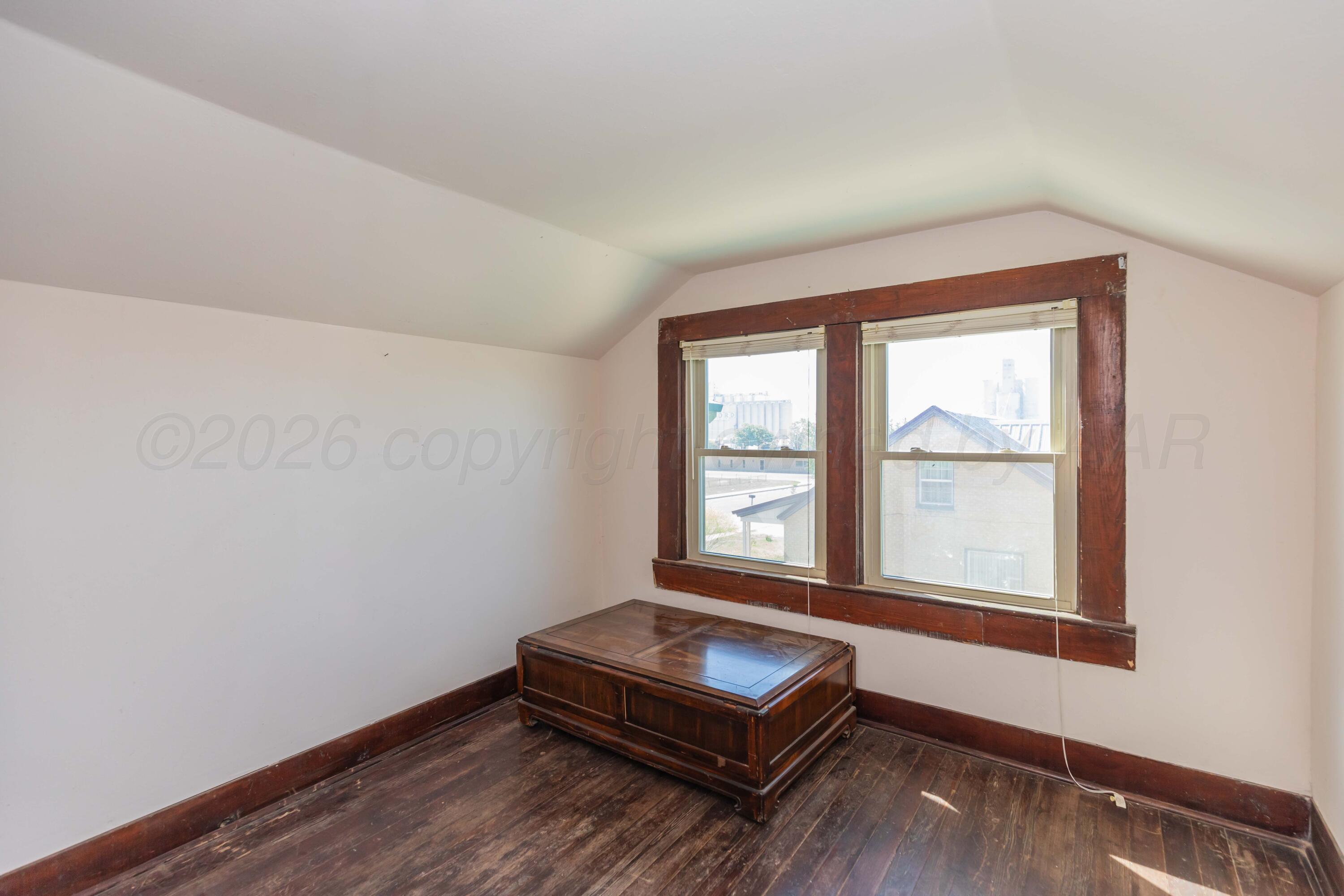 311 Jackson Avenue Property Photo 18