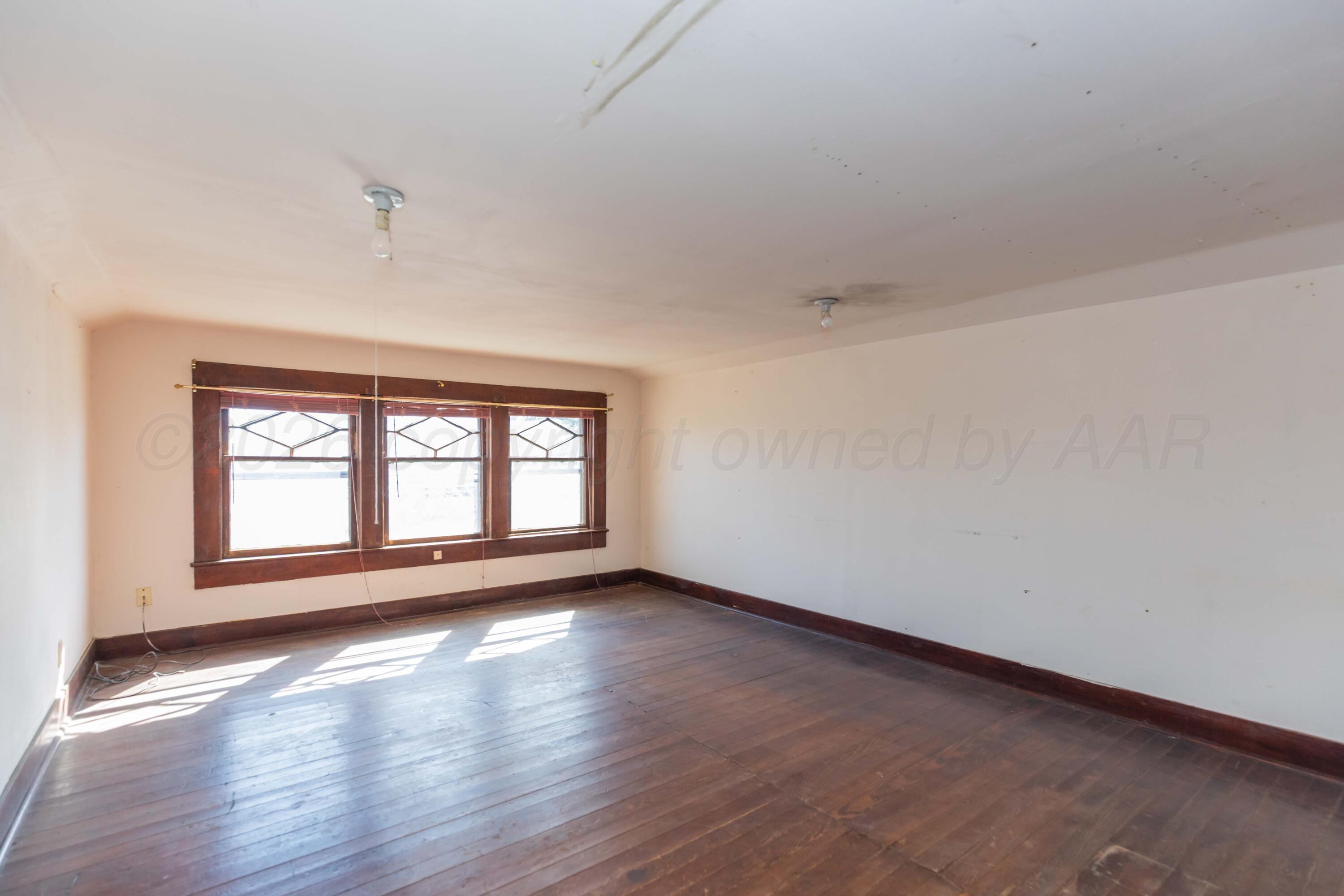 311 Jackson Avenue Property Photo 21