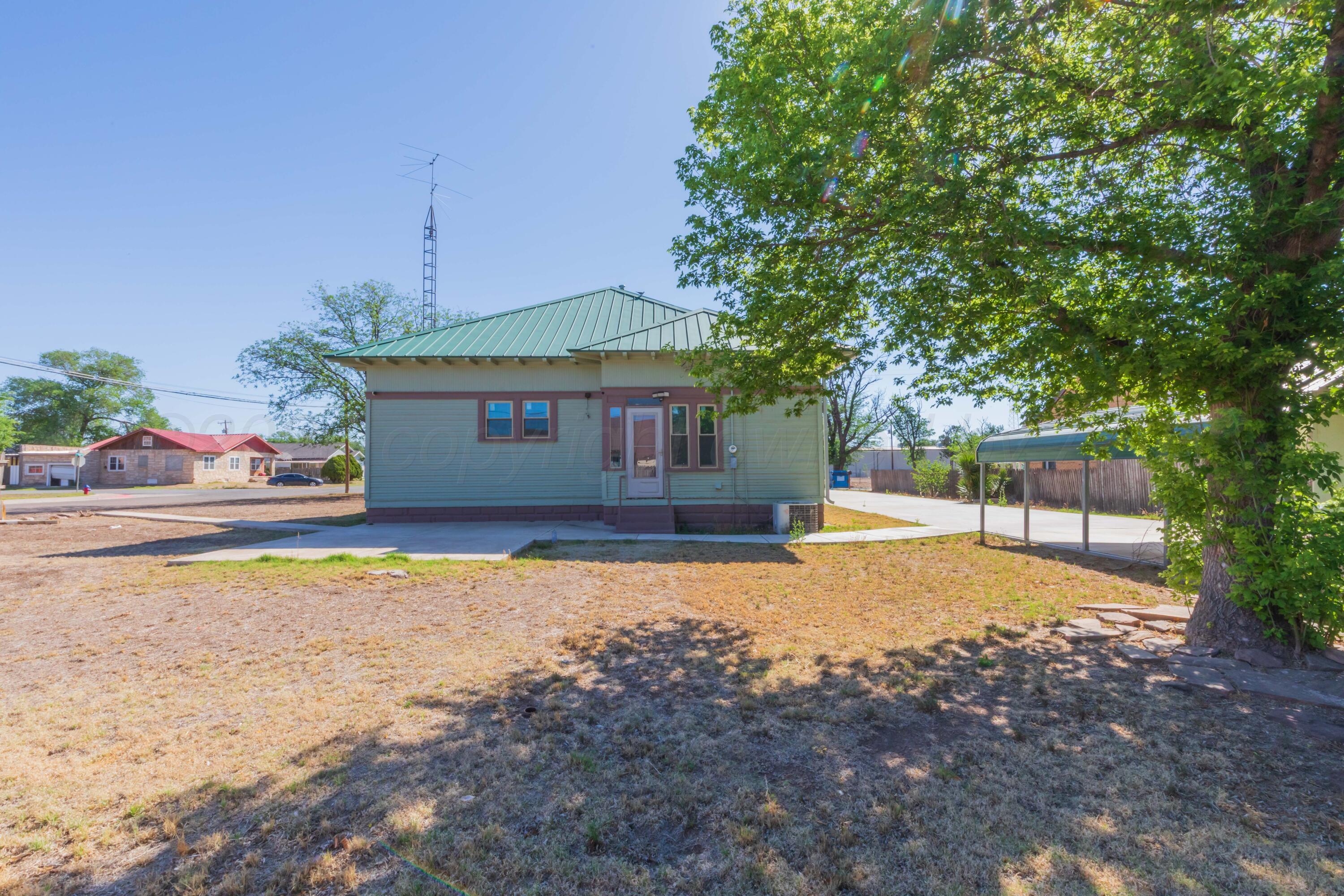 311 Jackson Avenue Property Photo 26