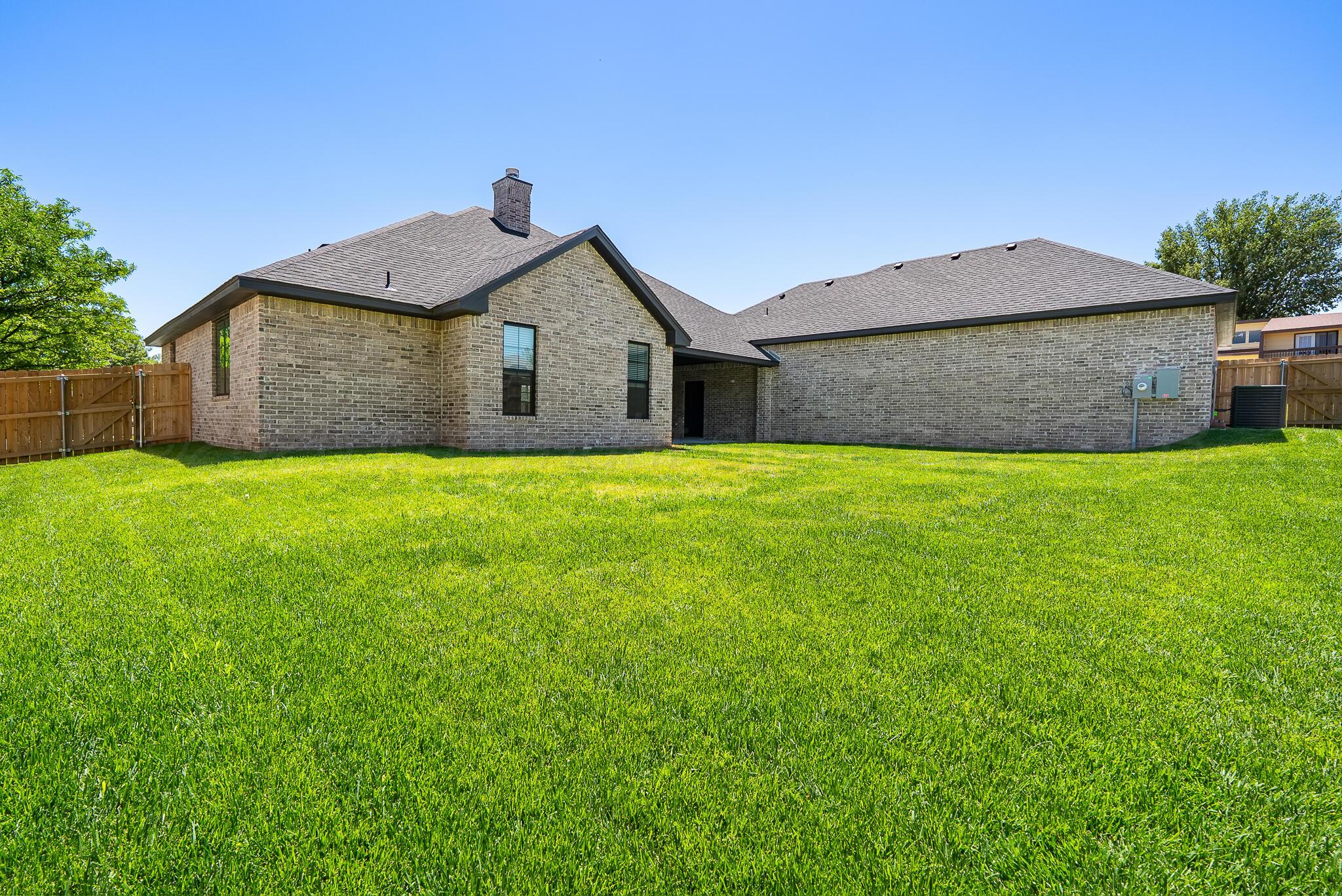 24 Southridge Drive Property Photo 2