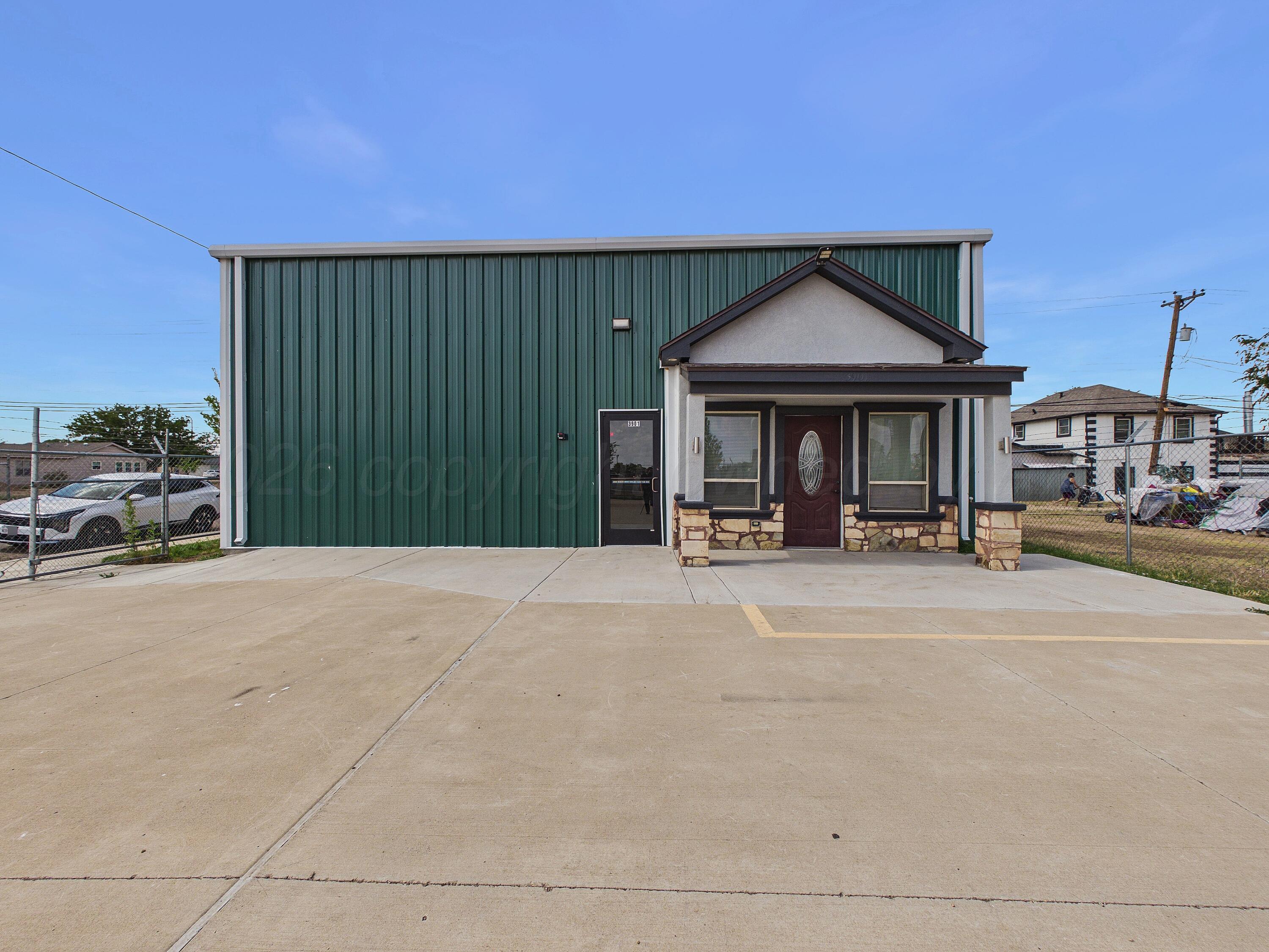 3901 E Interstate 40 Drive Property Photo 1