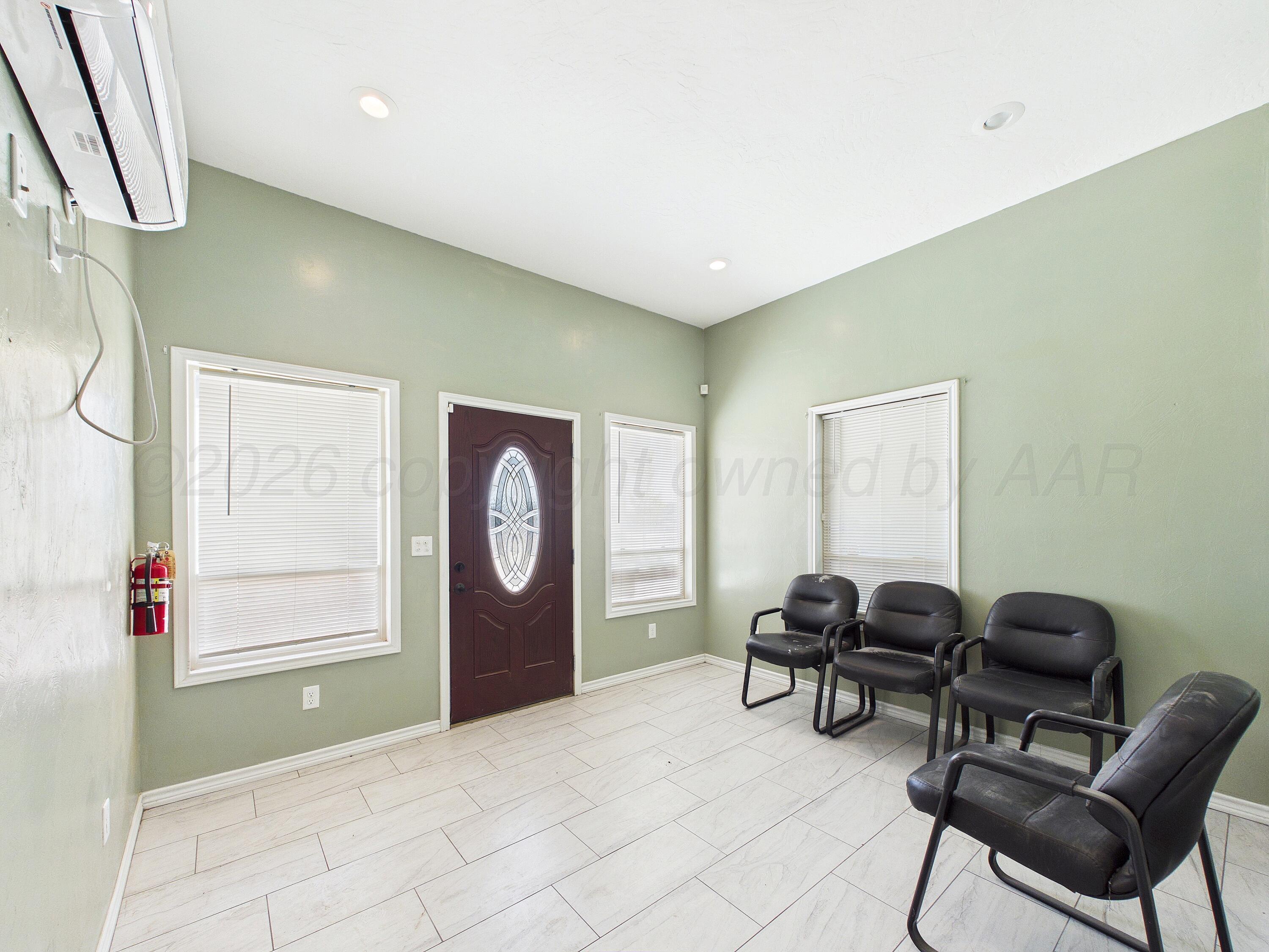 3901 E Interstate 40 Drive Property Photo 6