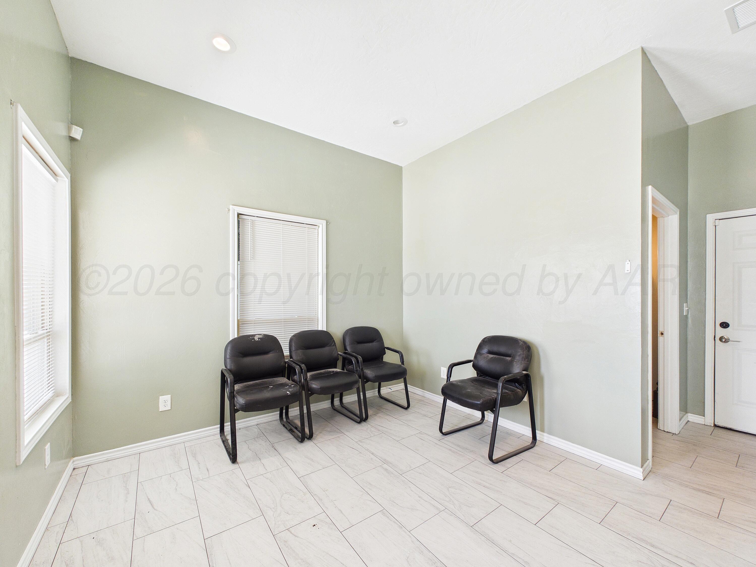 3901 E Interstate 40 Drive Property Photo 8