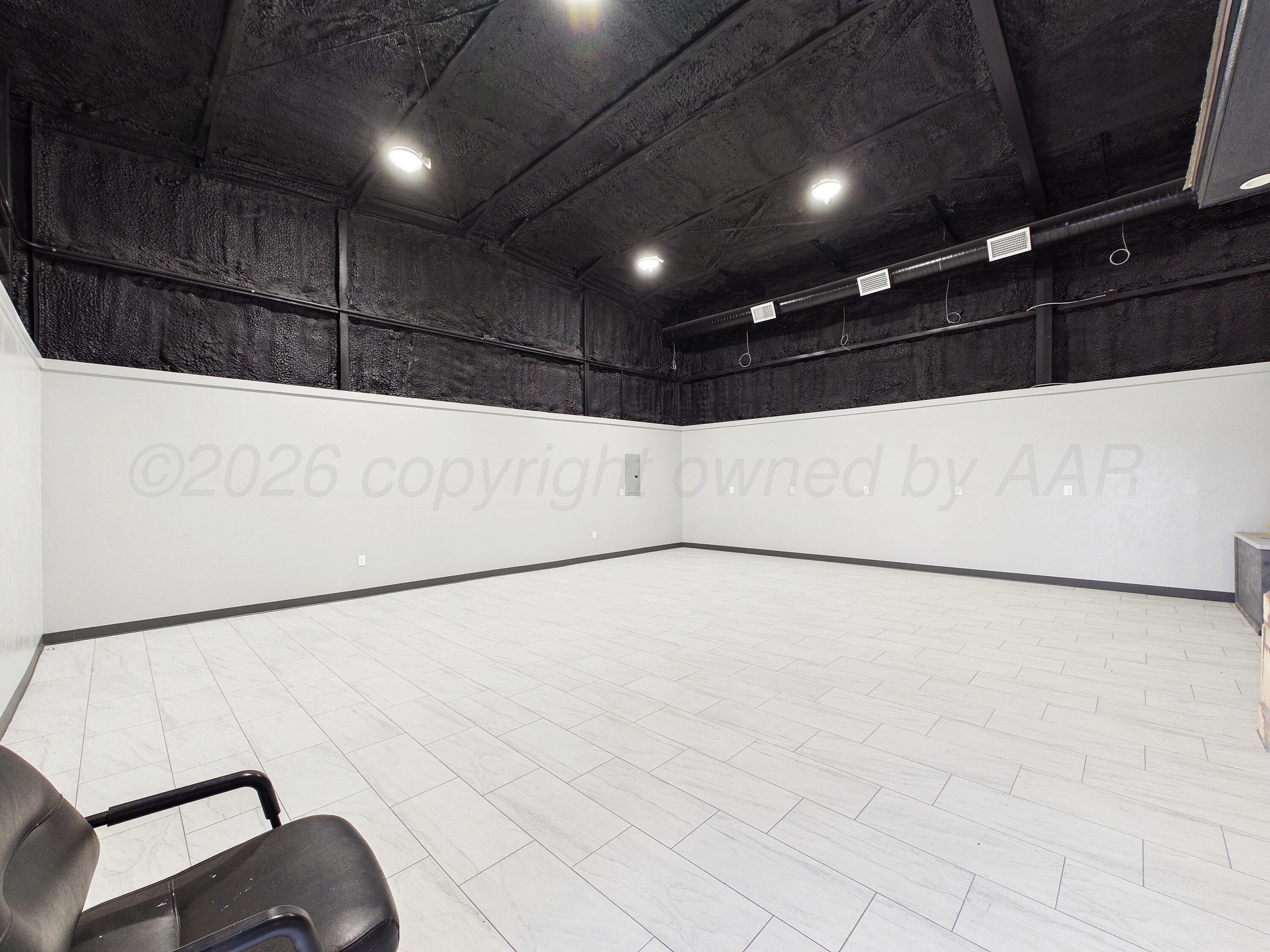 3901 E Interstate 40 Drive Property Photo 15