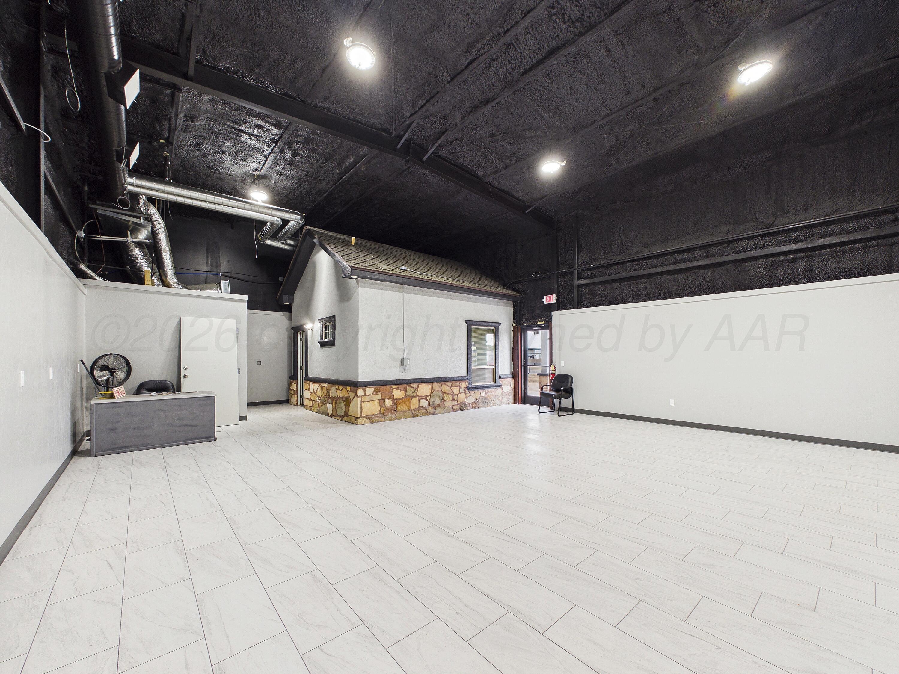 3901 E Interstate 40 Drive Property Photo 17