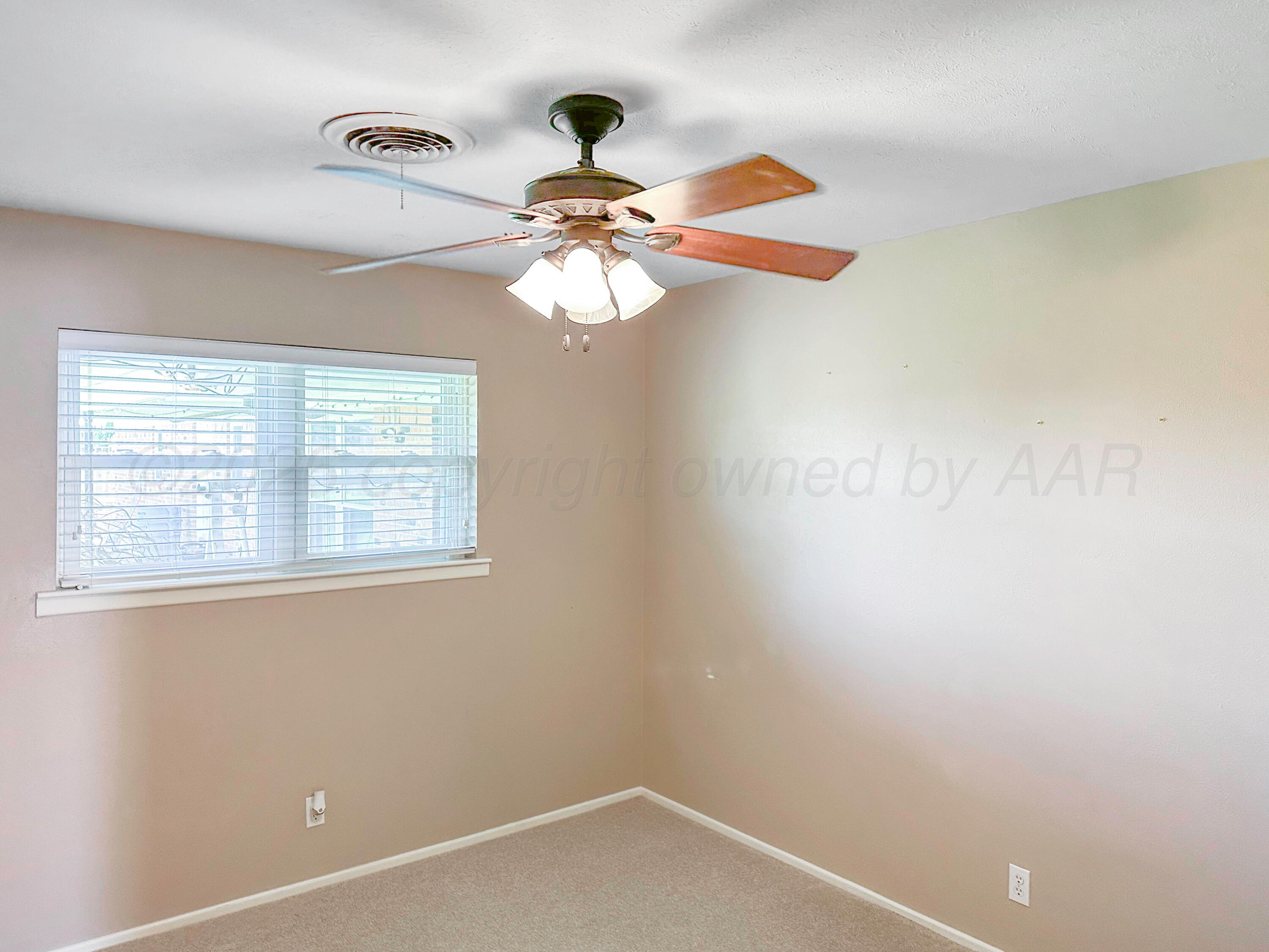 1907 Hemlock Street Property Photo 9