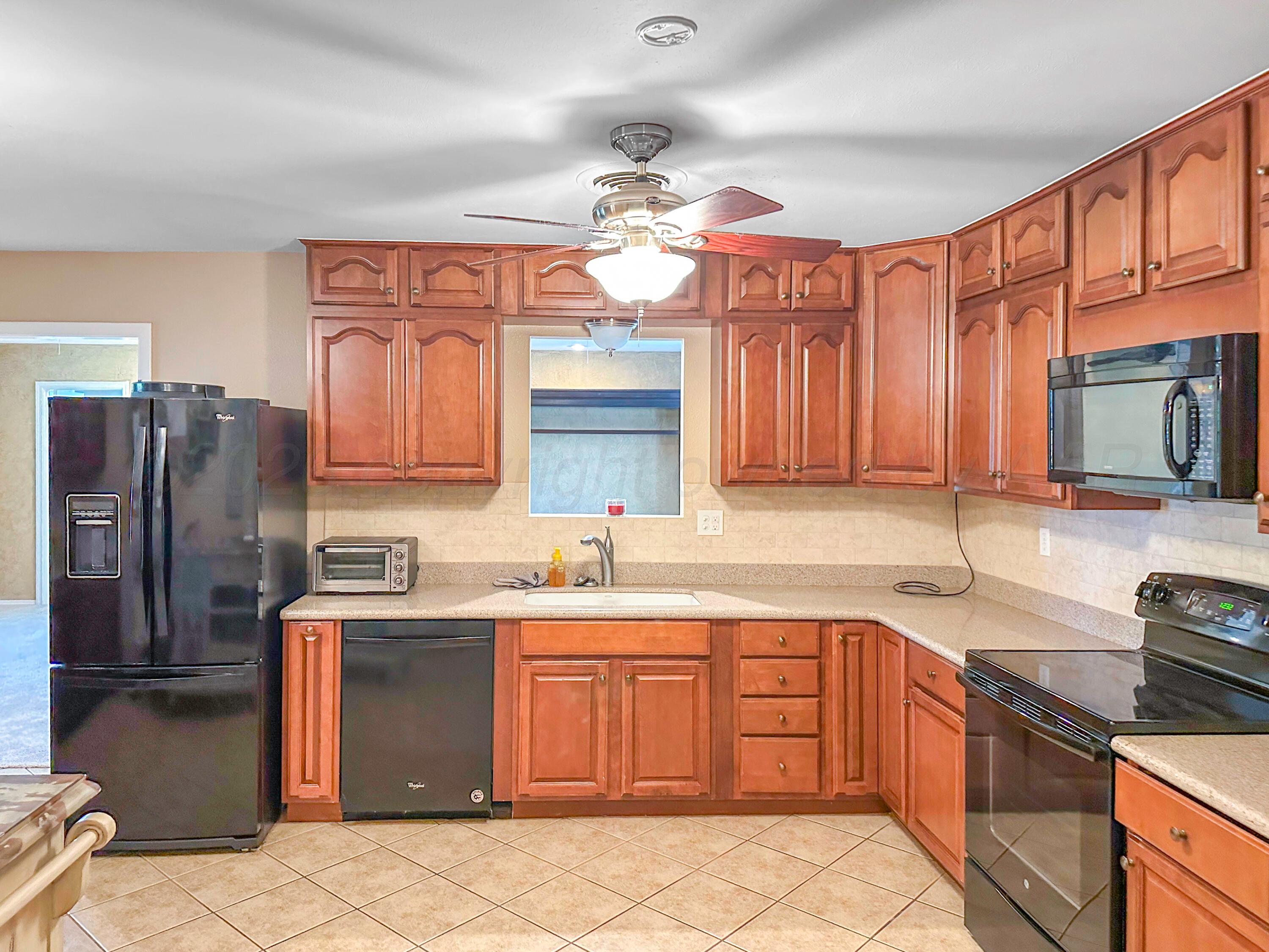 1907 Hemlock Street Property Photo 16