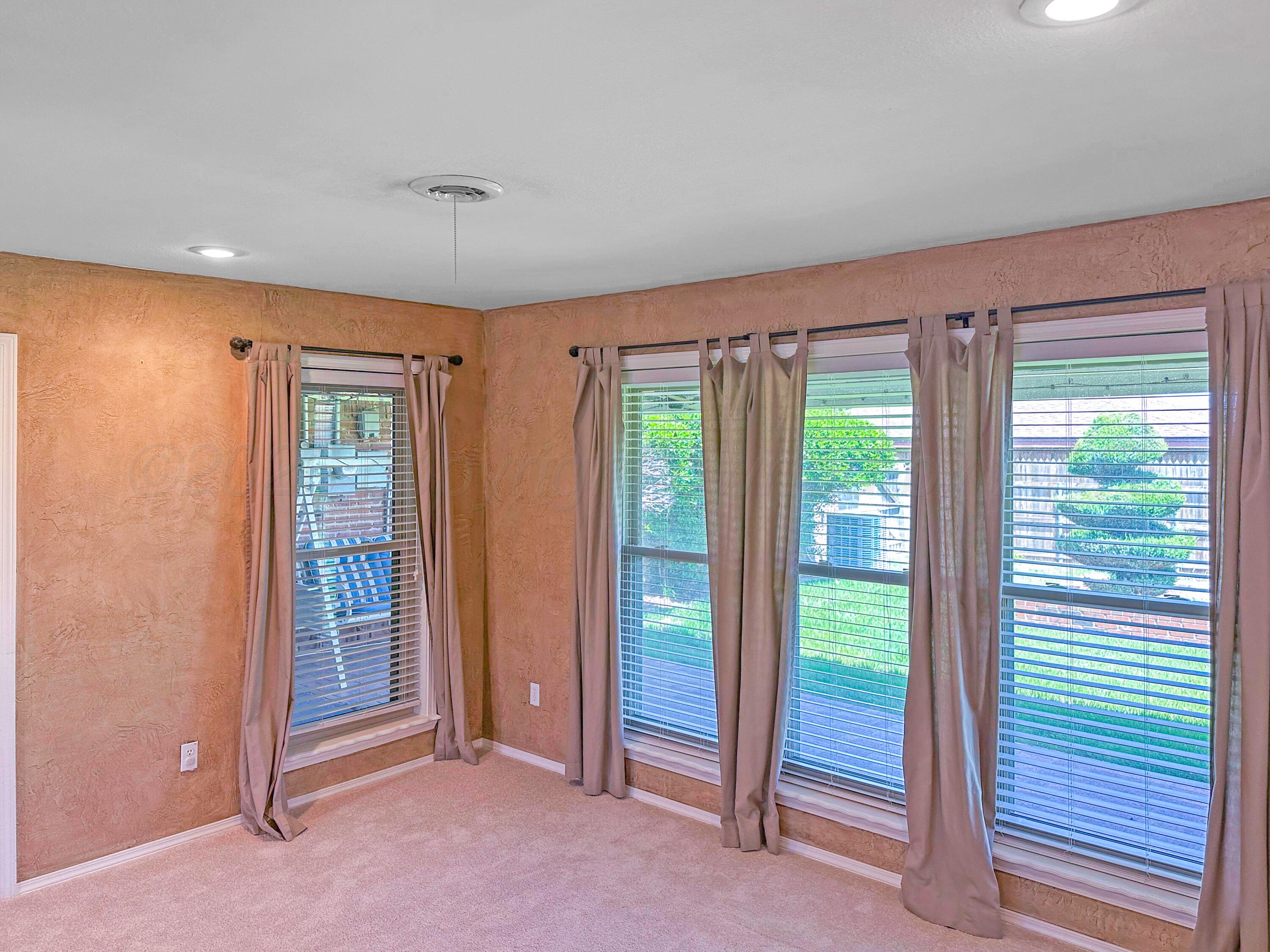 1907 Hemlock Street Property Photo 21