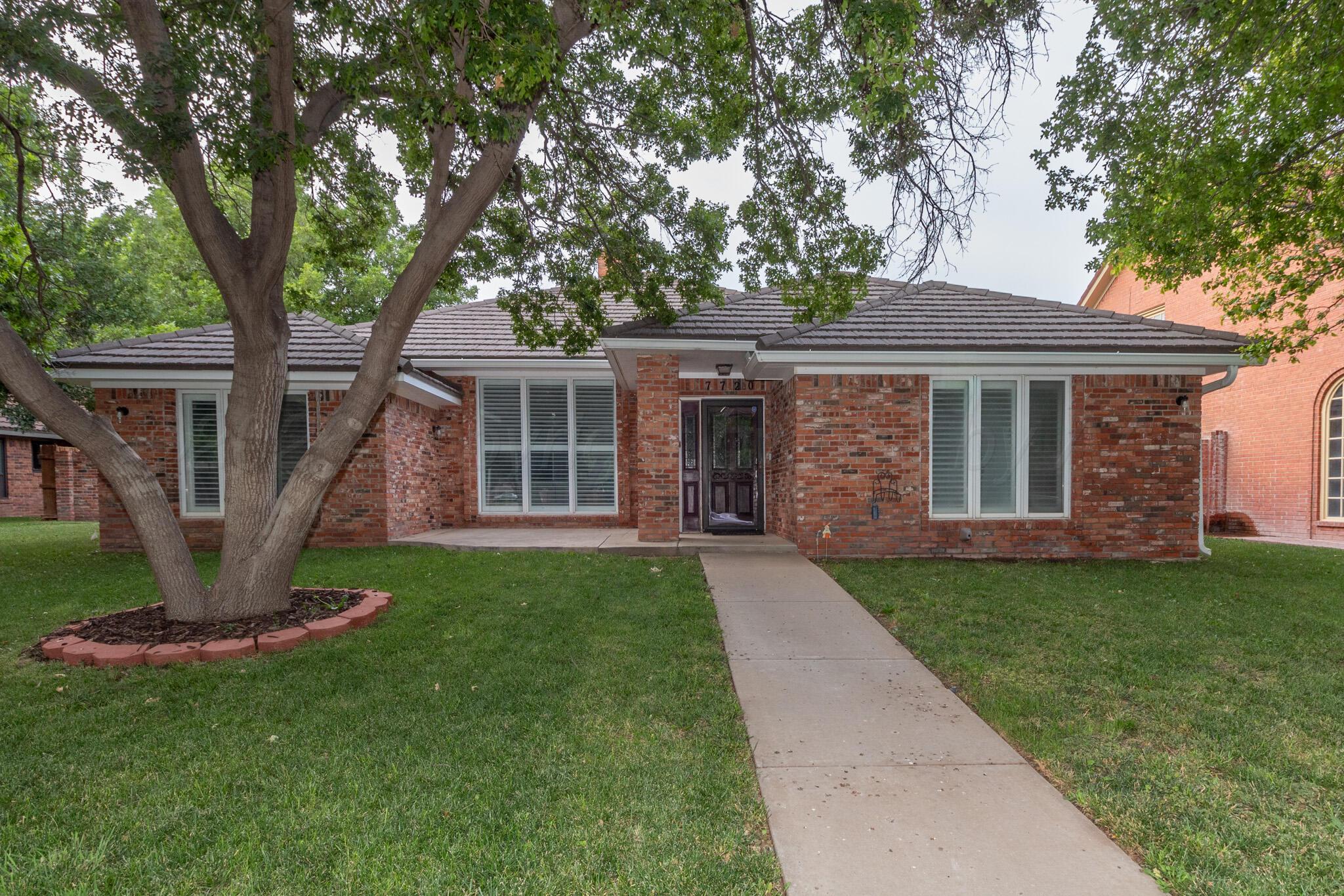7720 BAUGHMAN Drive Property Photo 1