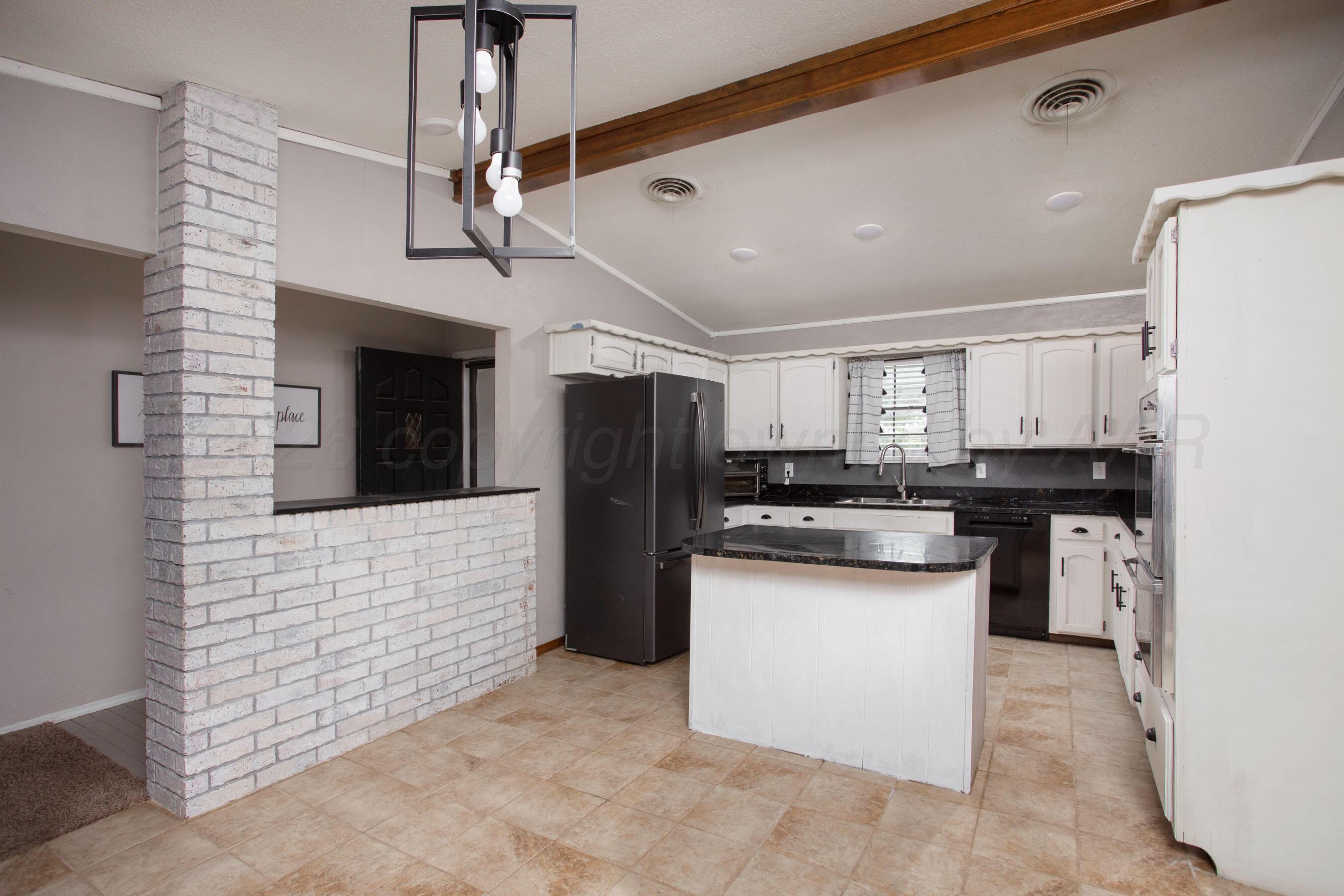 1021 Cimarron Trail Property Photo 7
