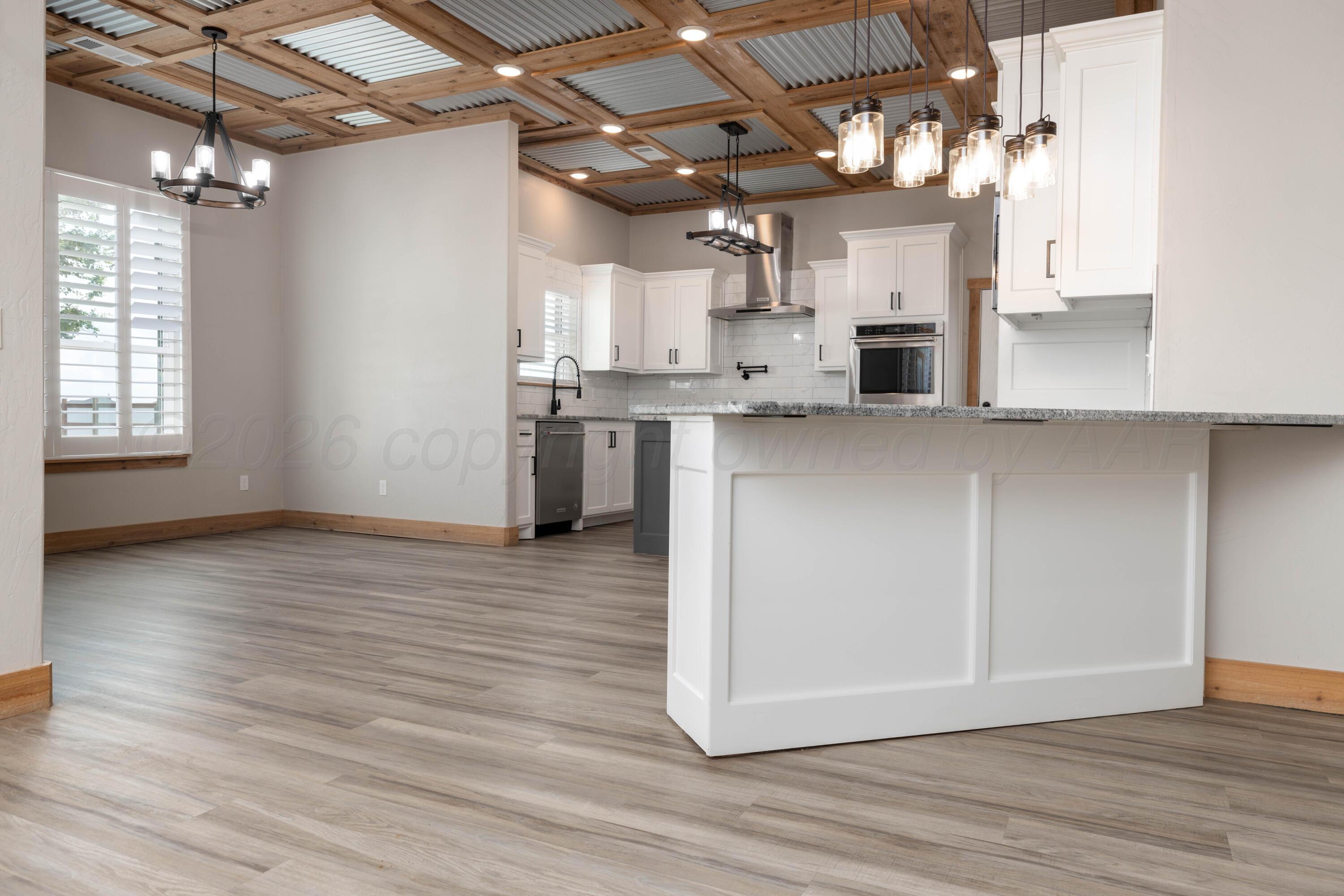 28 Barndo Drive Property Photo 4
