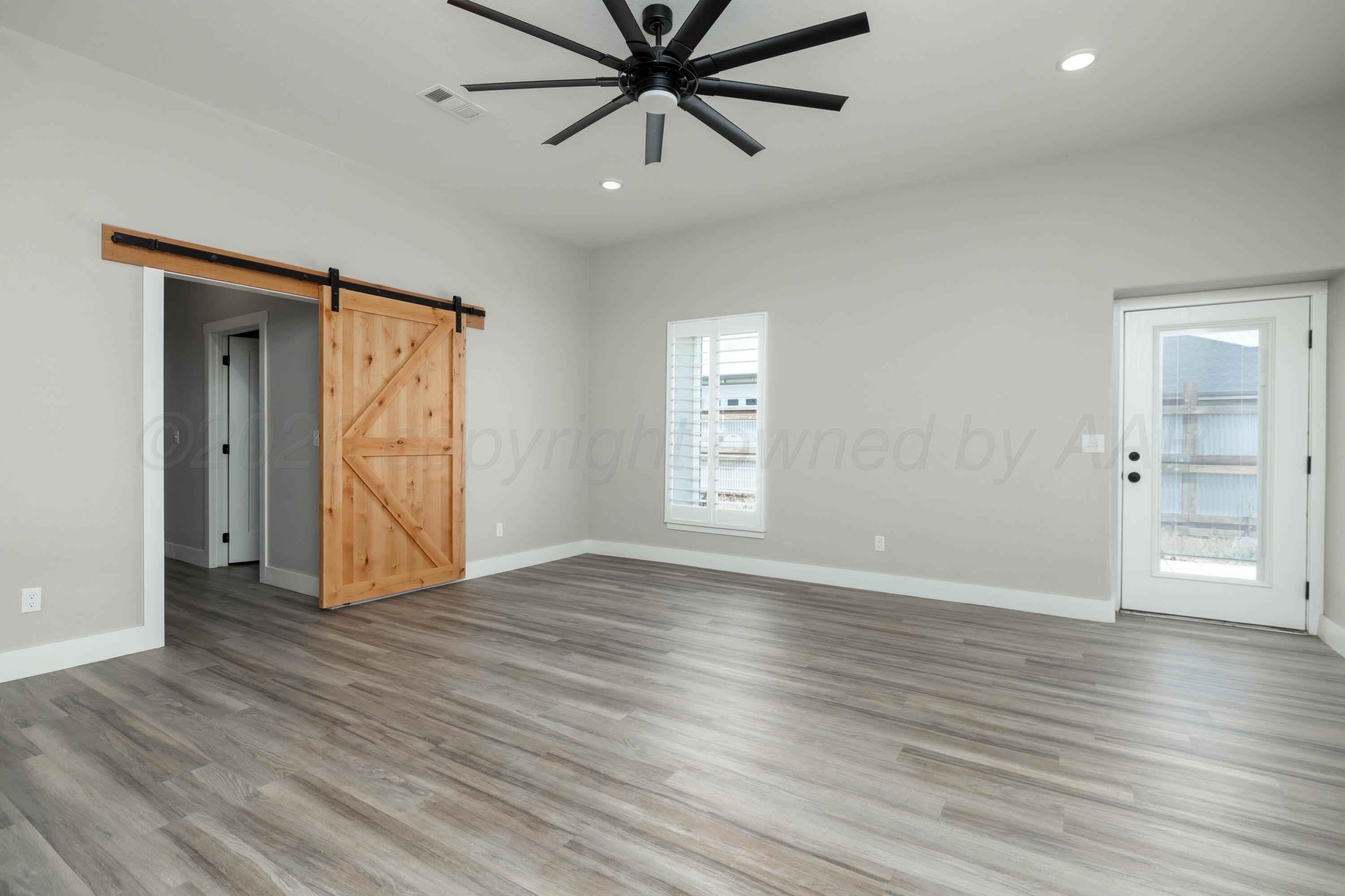 28 Barndo Drive Property Photo 12