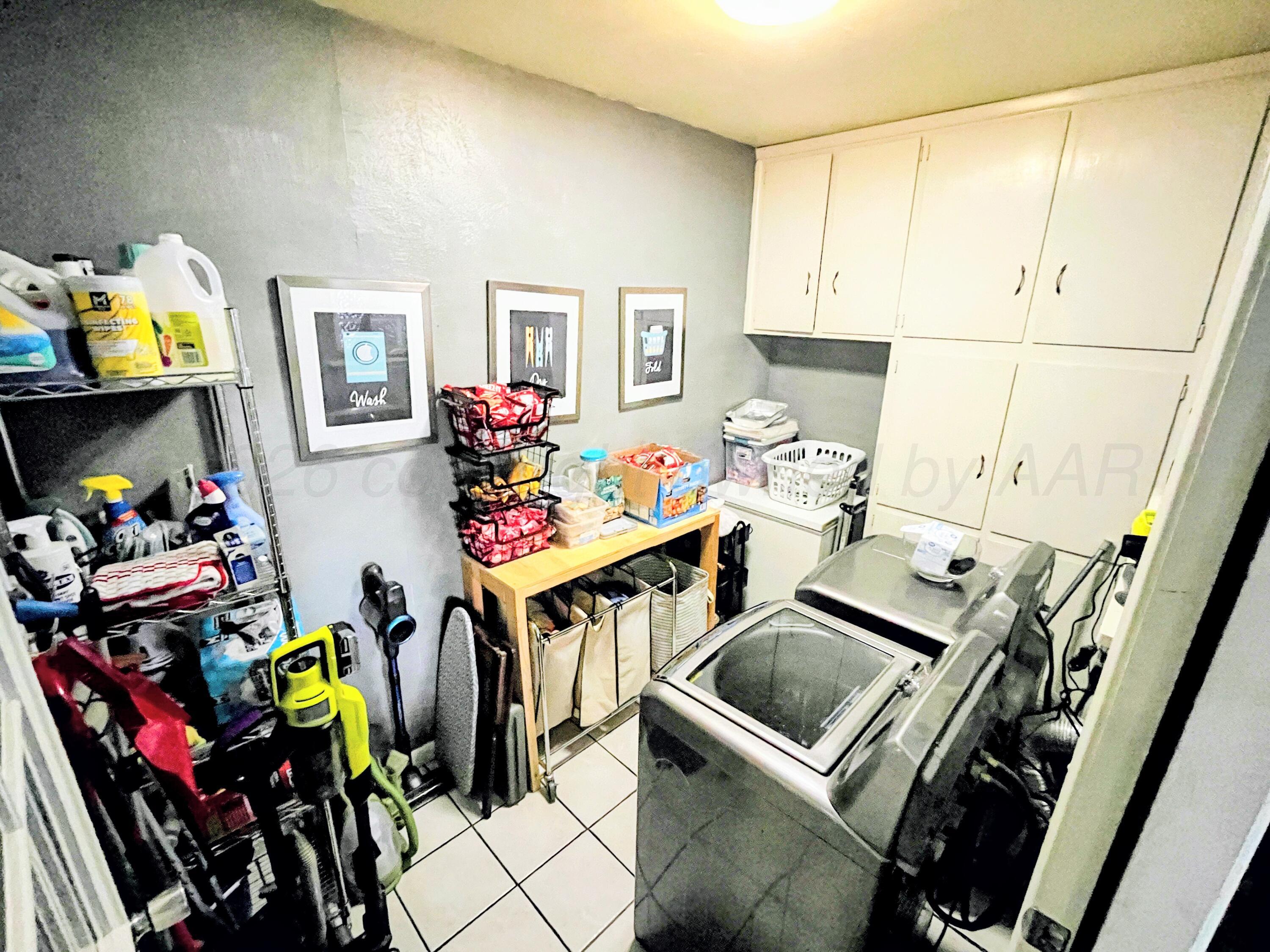 909 Michigan Street Property Photo 10