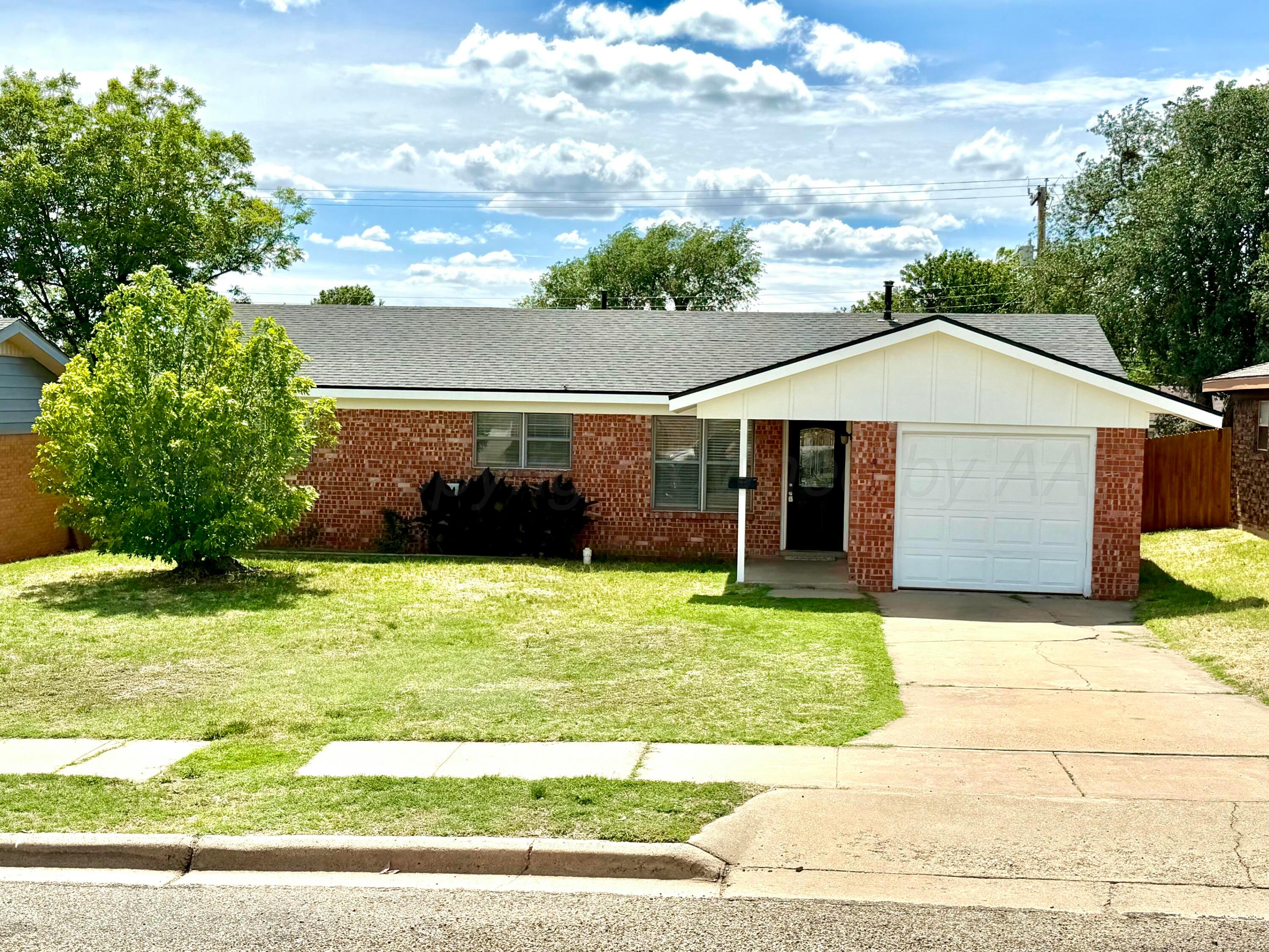 1410 Primrose Lane Property Photo 1