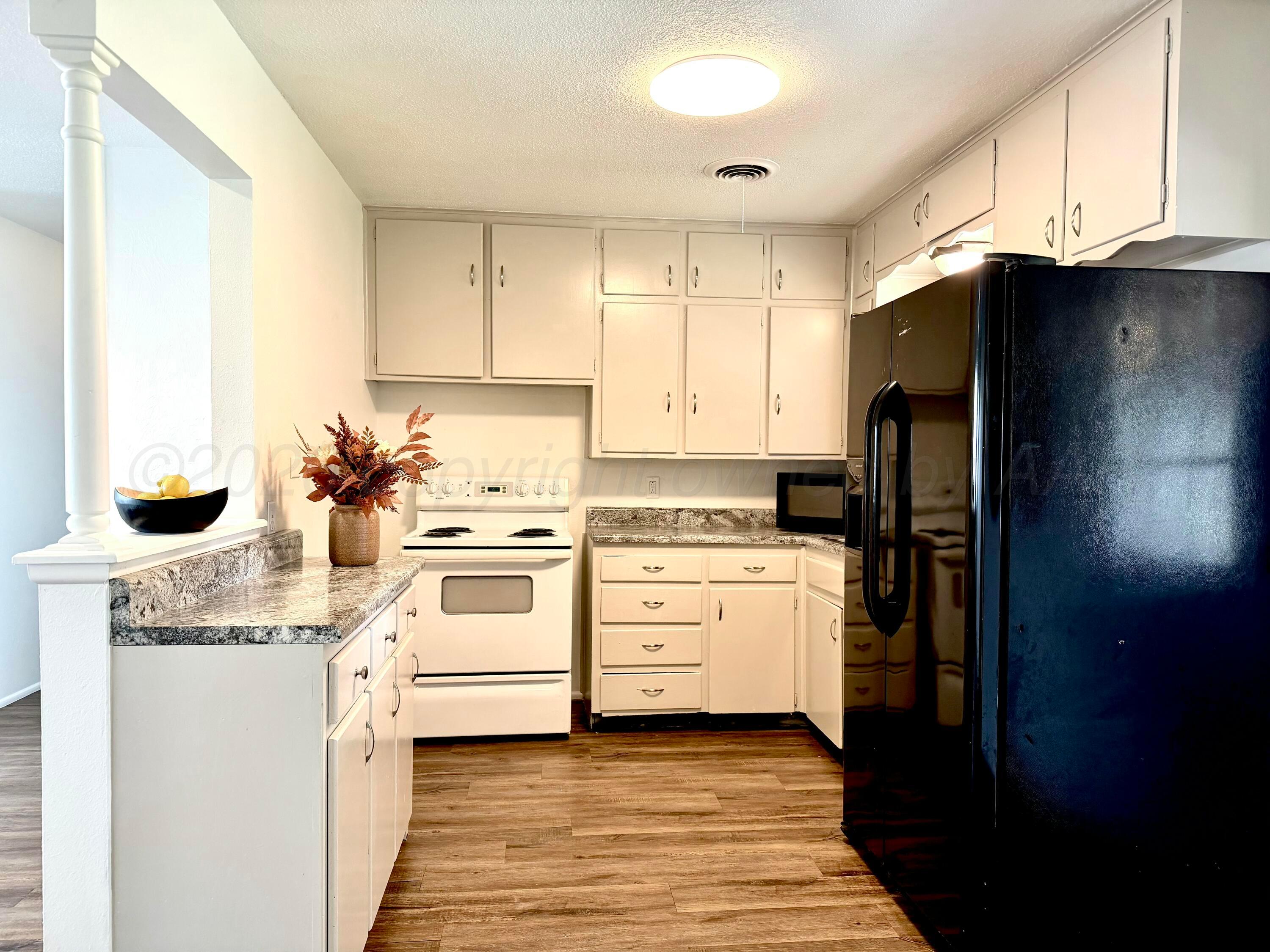 1410 Primrose Lane Property Photo 7