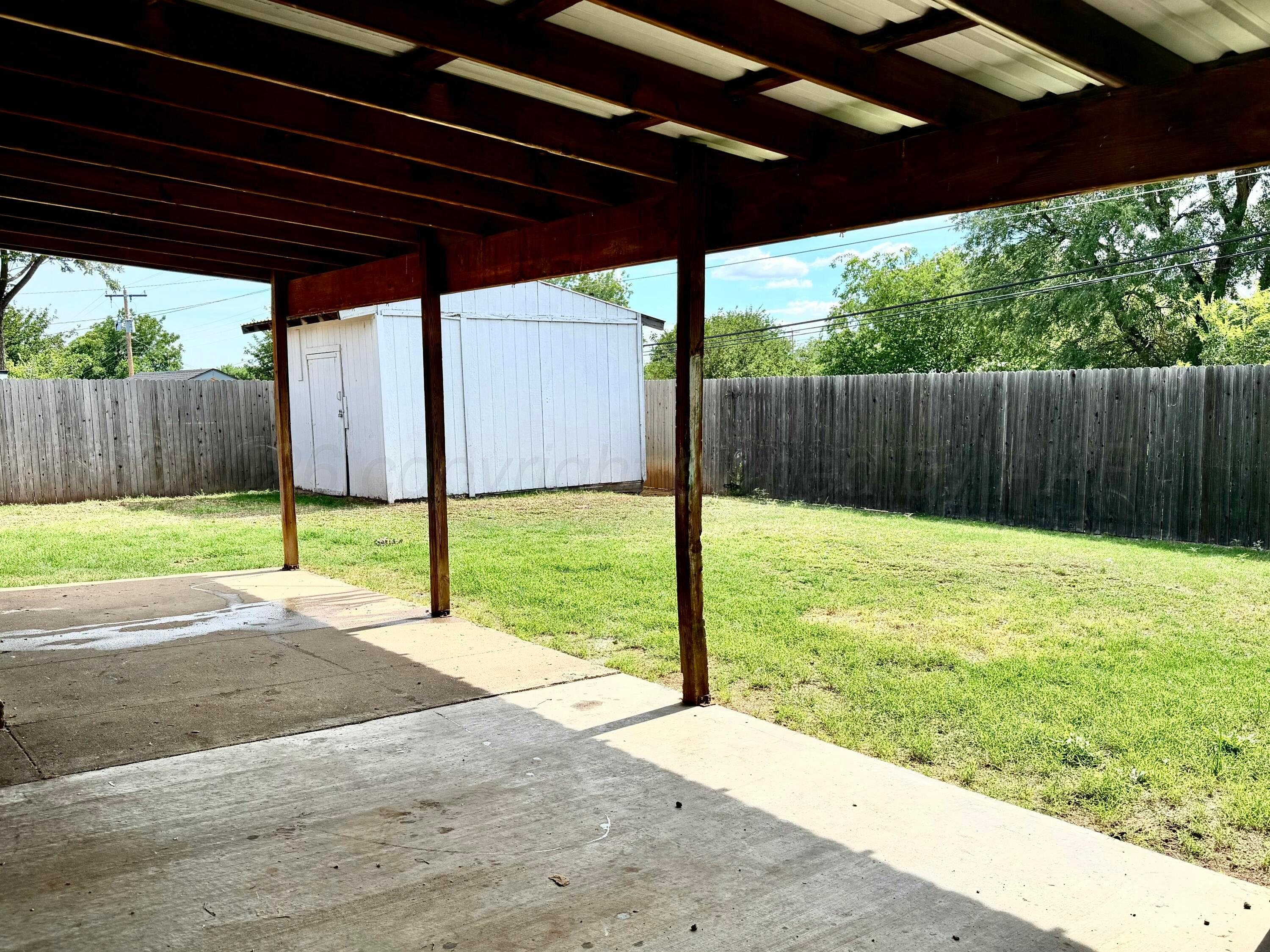 1410 Primrose Lane Property Photo 23