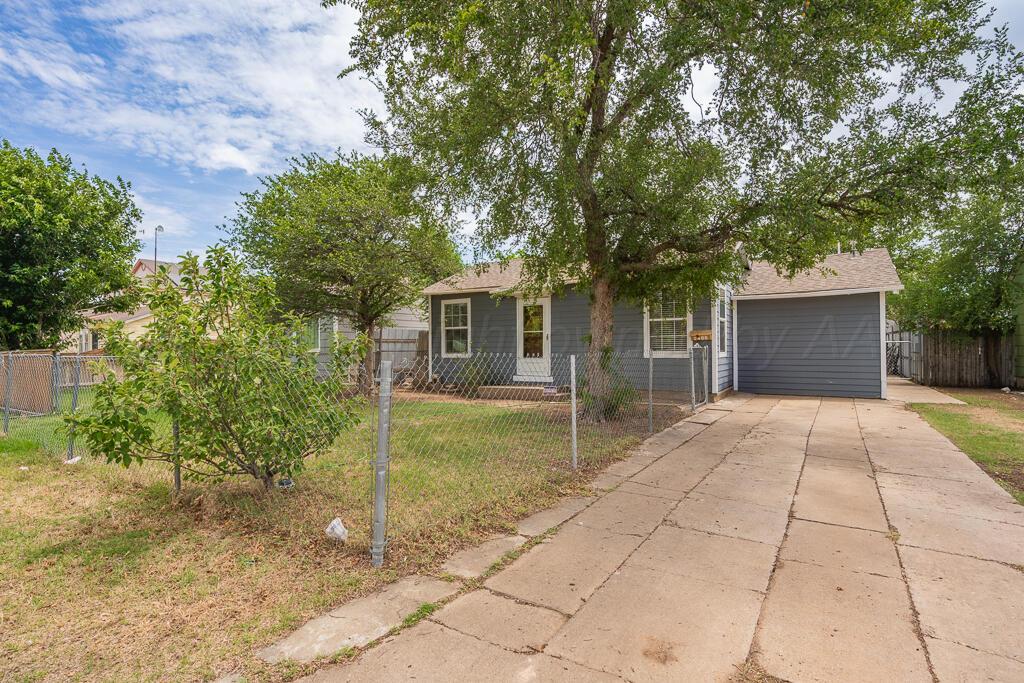 2406 BROOK Avenue Property Photo 1