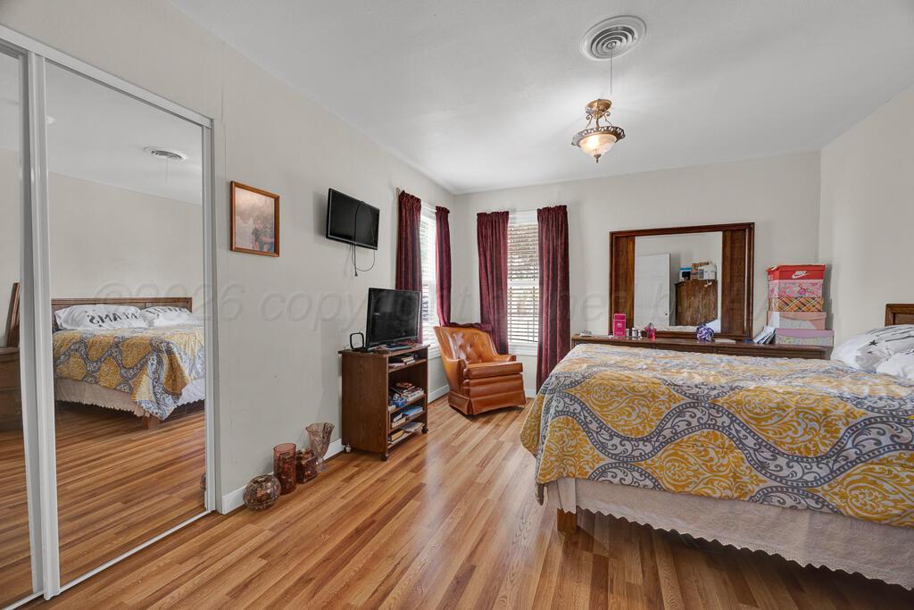 2406 Brook Avenue Property Photo 10