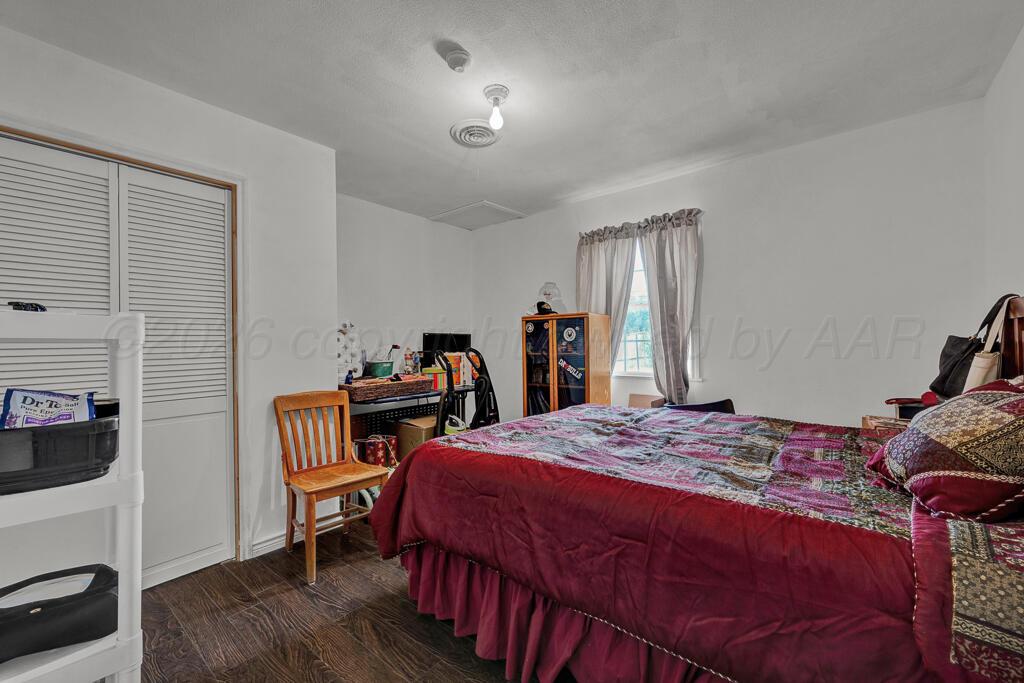 2406 Brook Avenue Property Photo 12