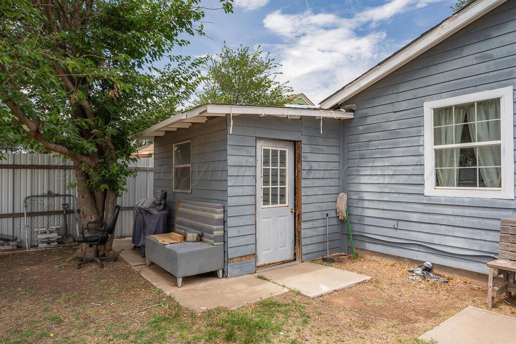 2406 Brook Avenue Property Photo 18