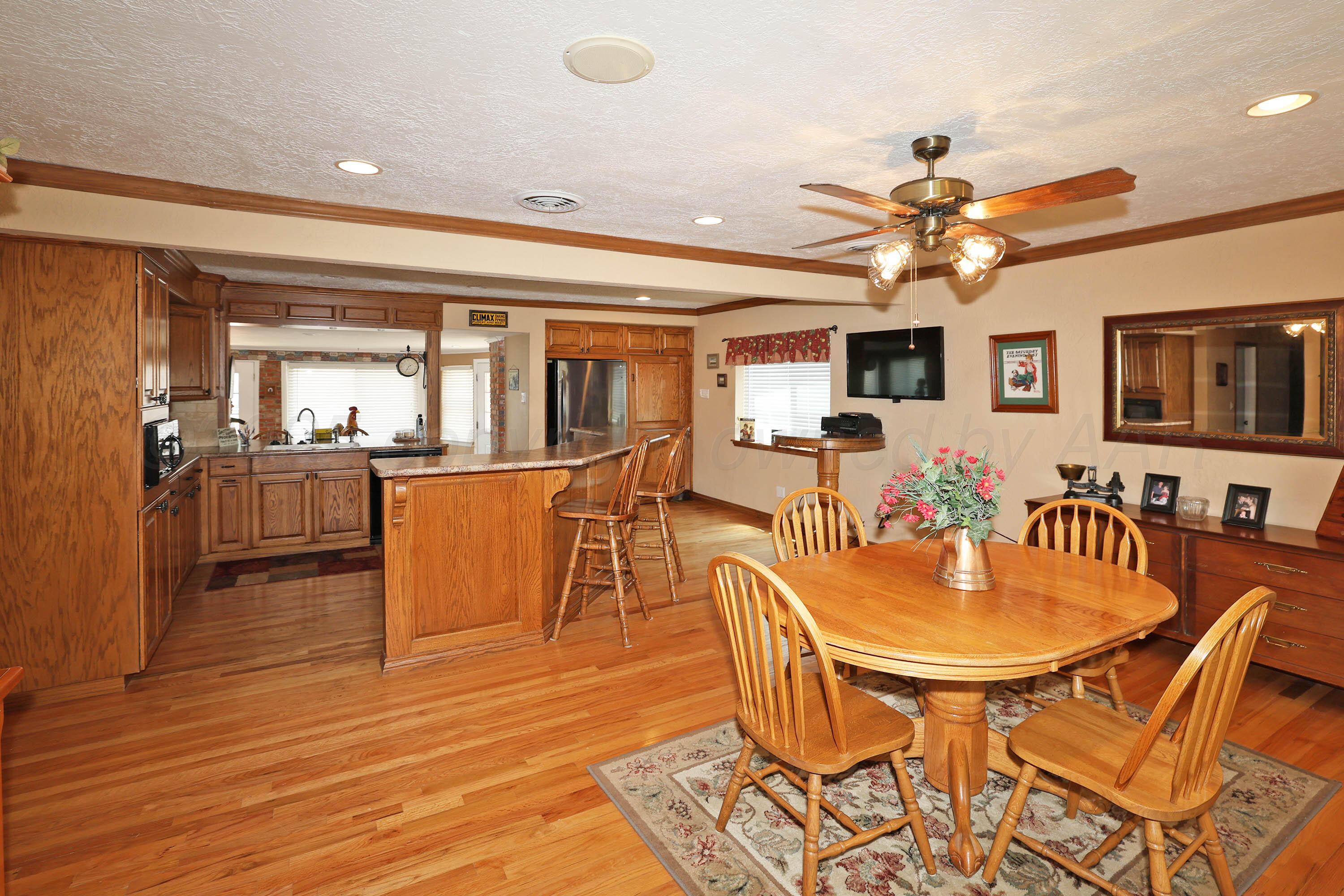 331 W Bonita Avenue Property Photo 5