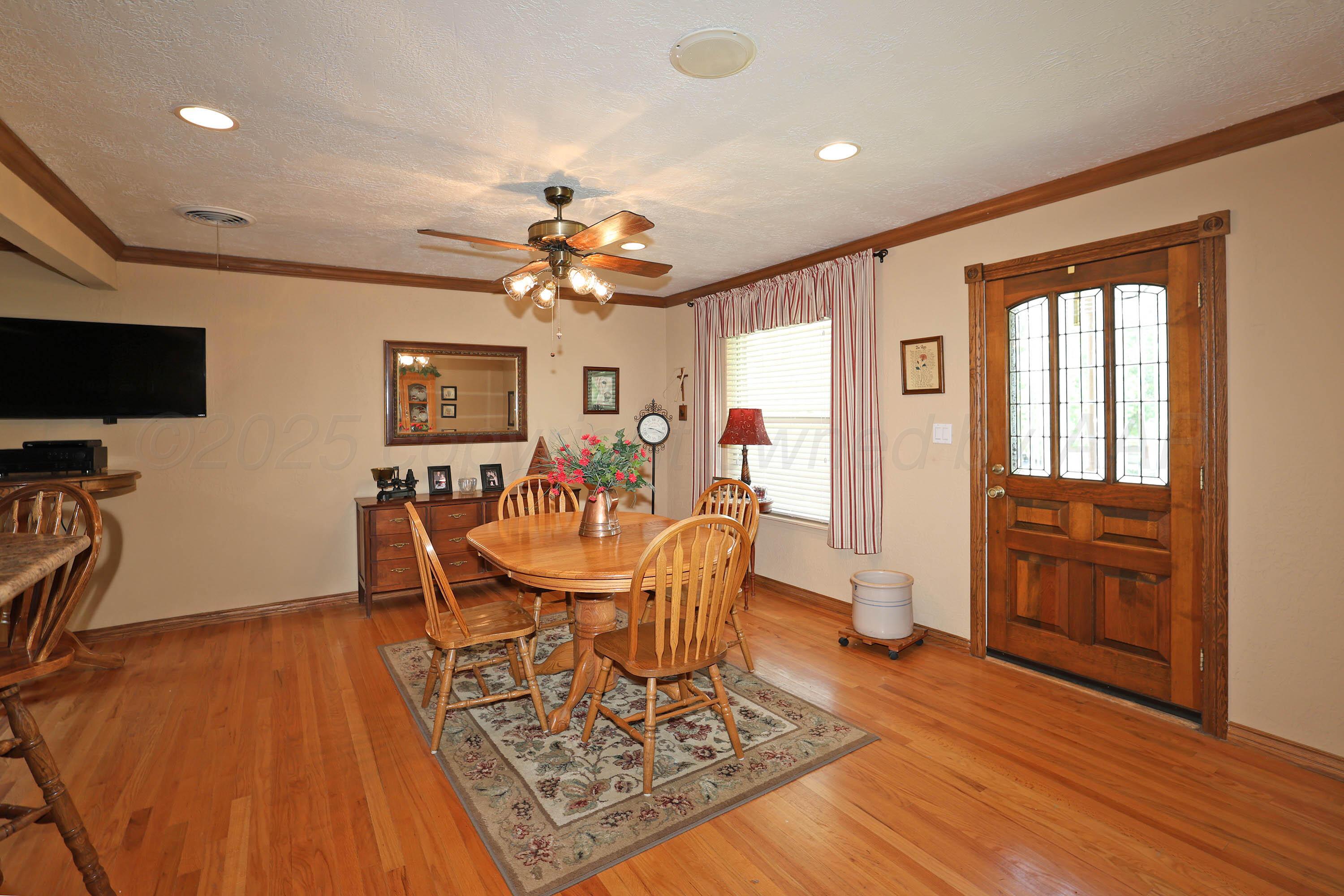 331 W Bonita Avenue Property Photo 7