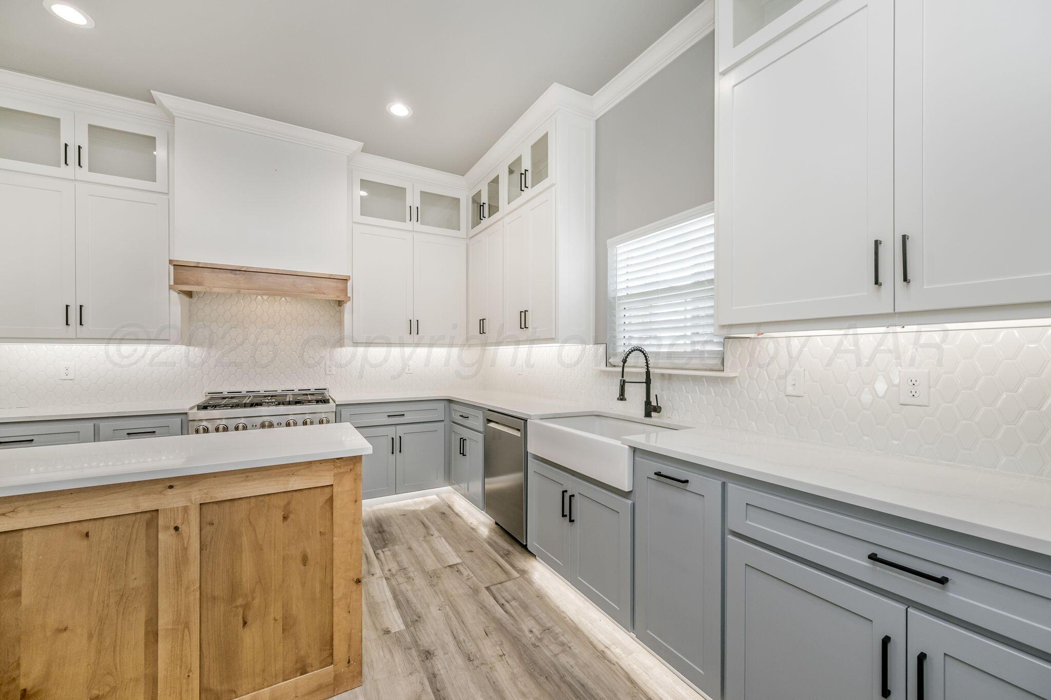 5809 Sheridan Street Property Photo 10