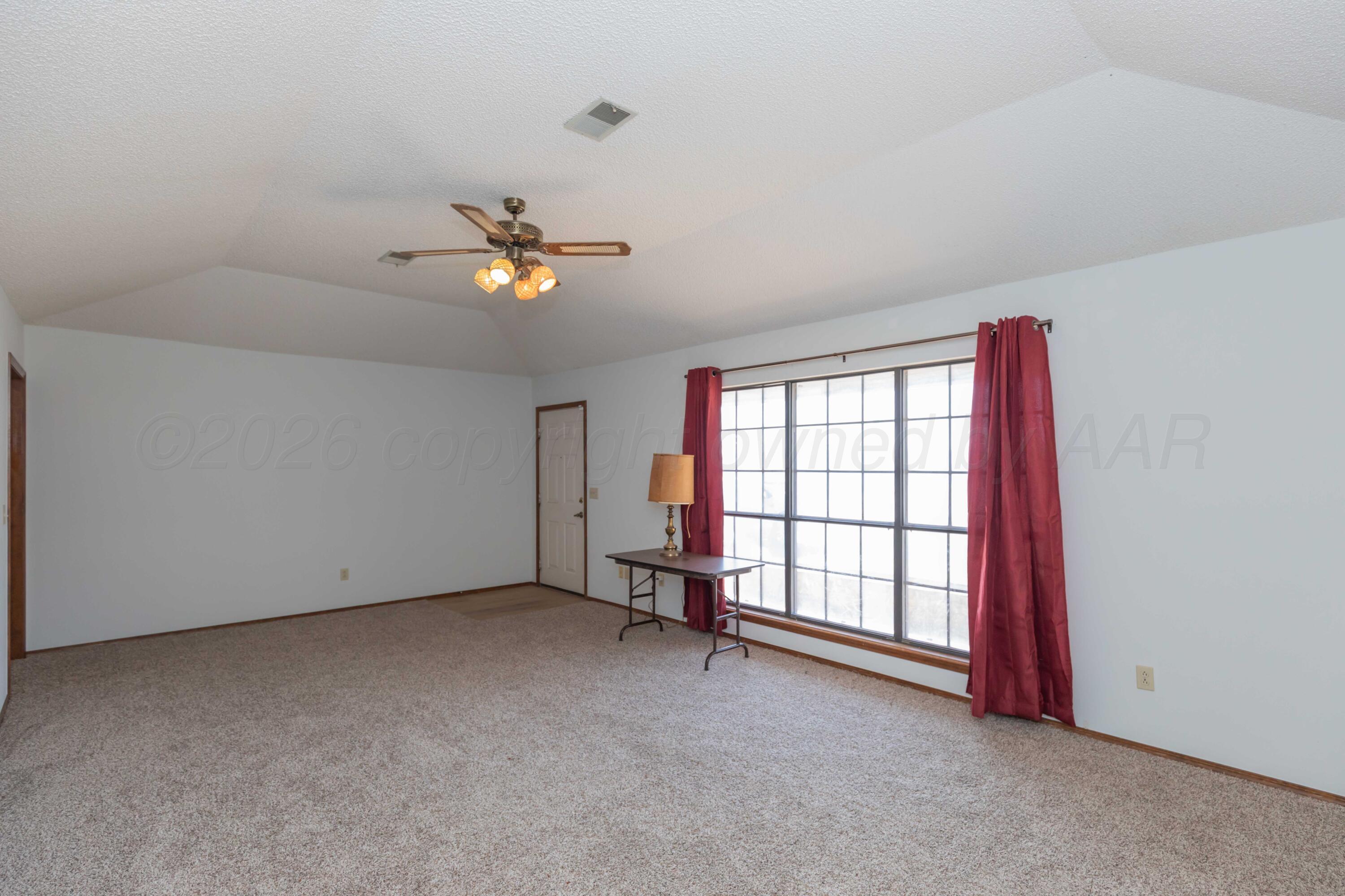 3501 E Hastings Avenue Property Photo 2