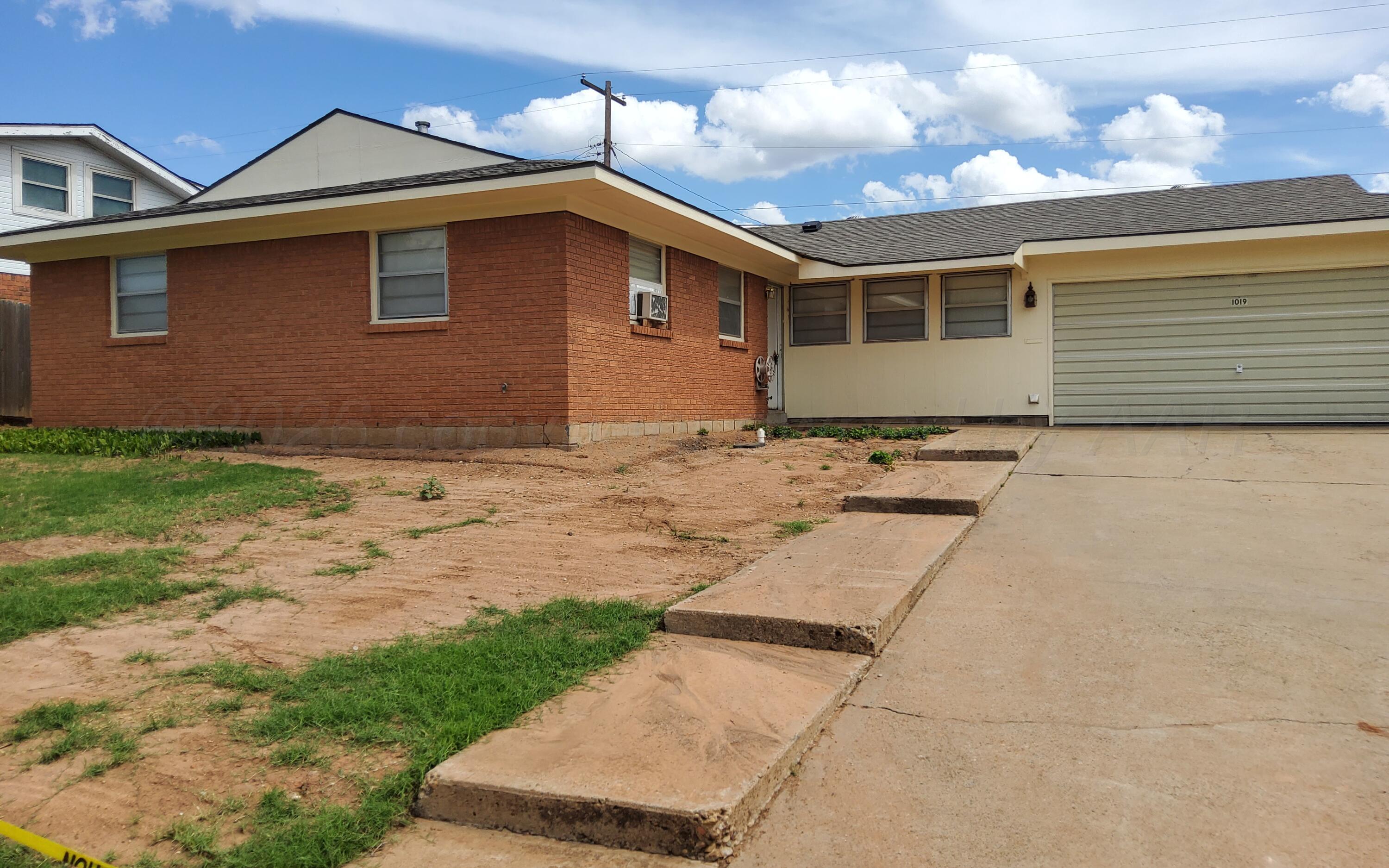 1019 Dillard Street Property Photo 1