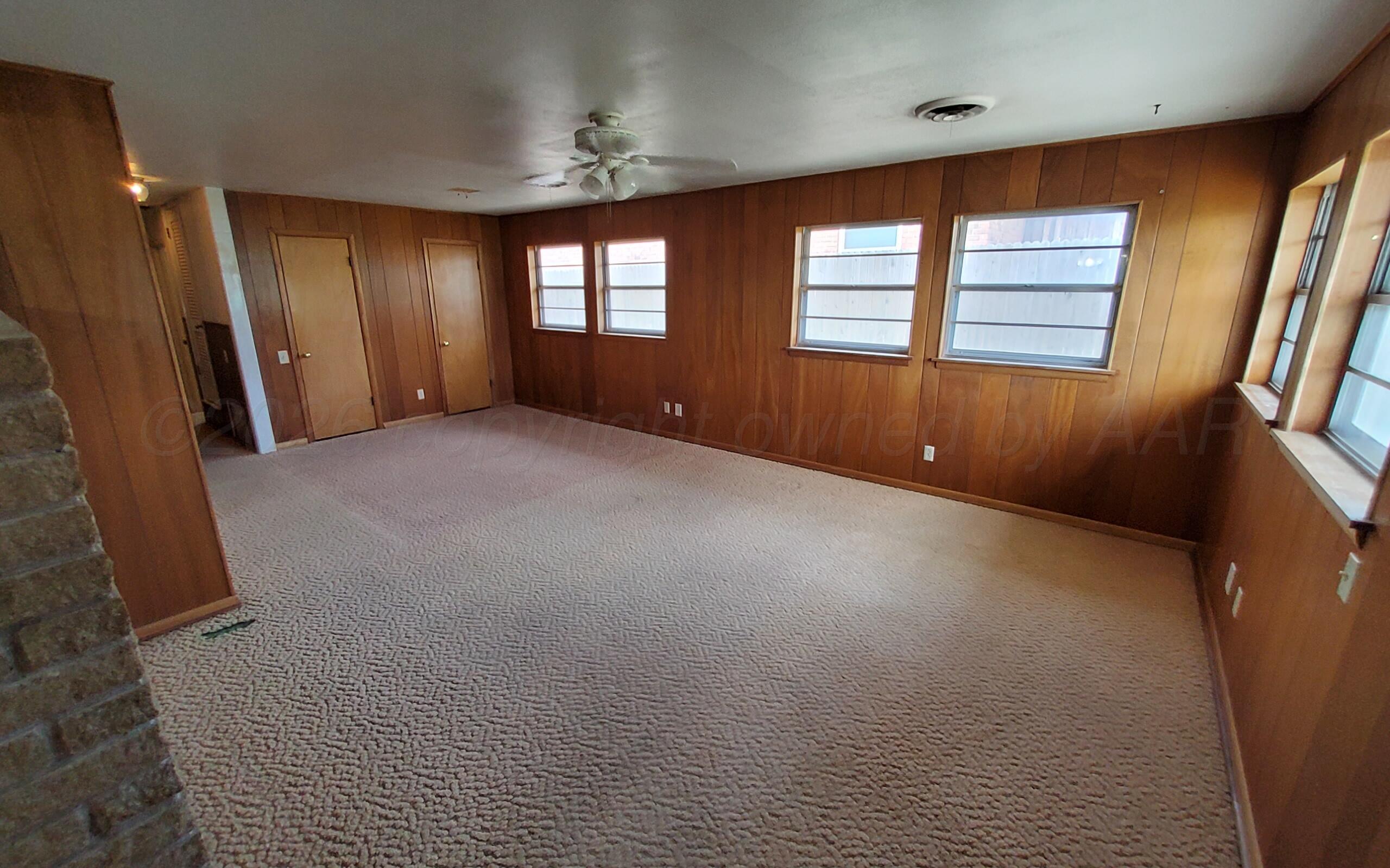 1019 Dillard Street Property Photo 4