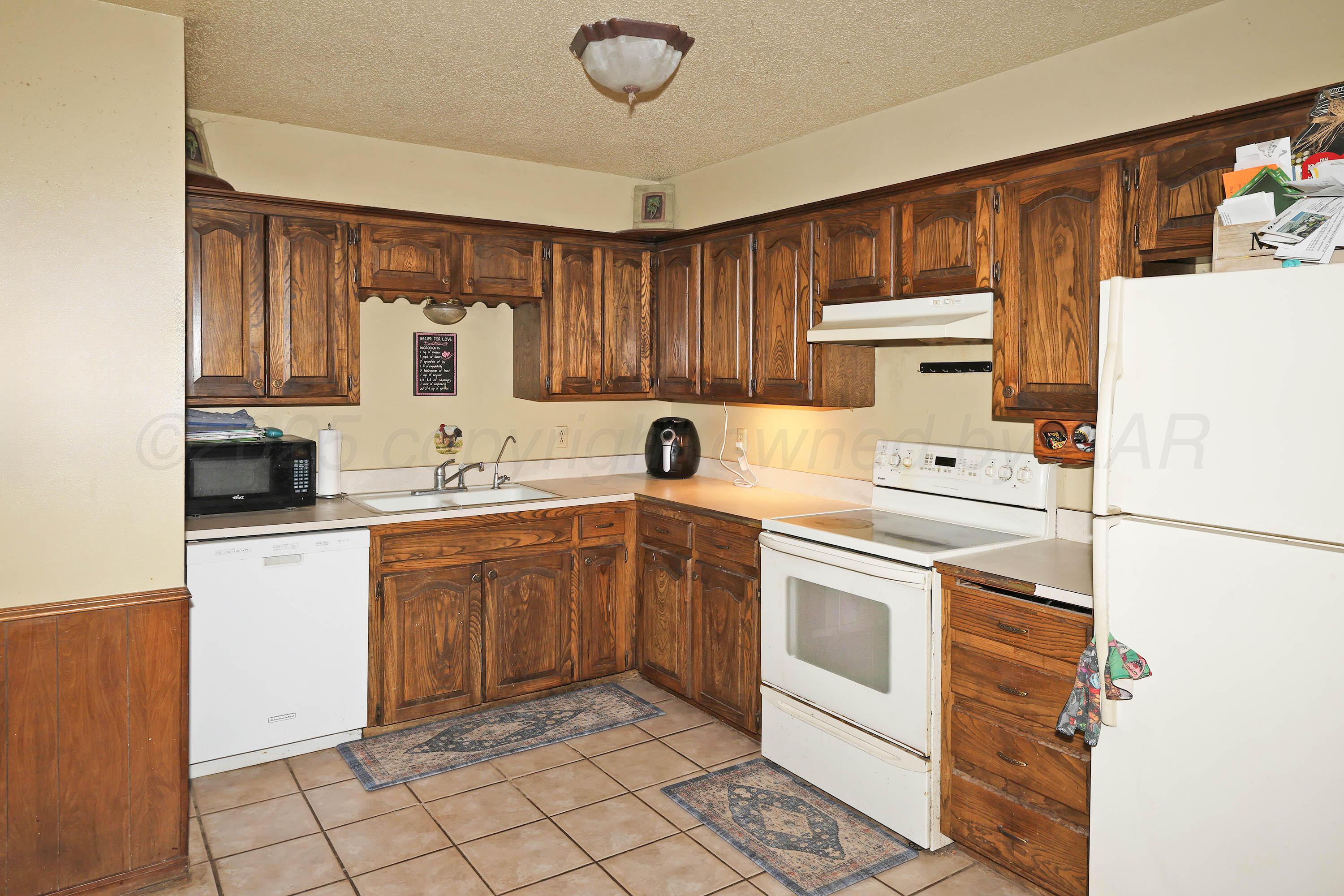 6225/6227 Belpree Road Property Photo 8