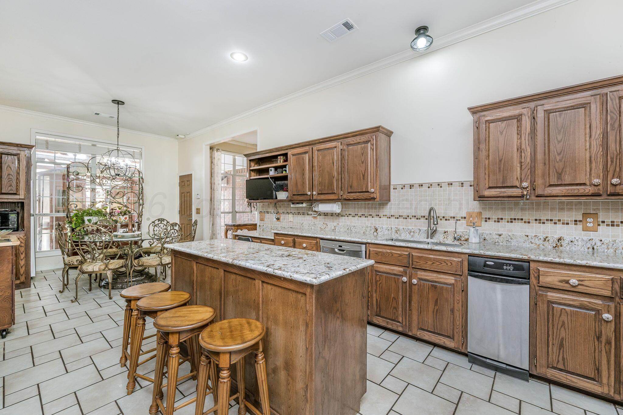 7809 Bent Tree Drive Property Photo 10