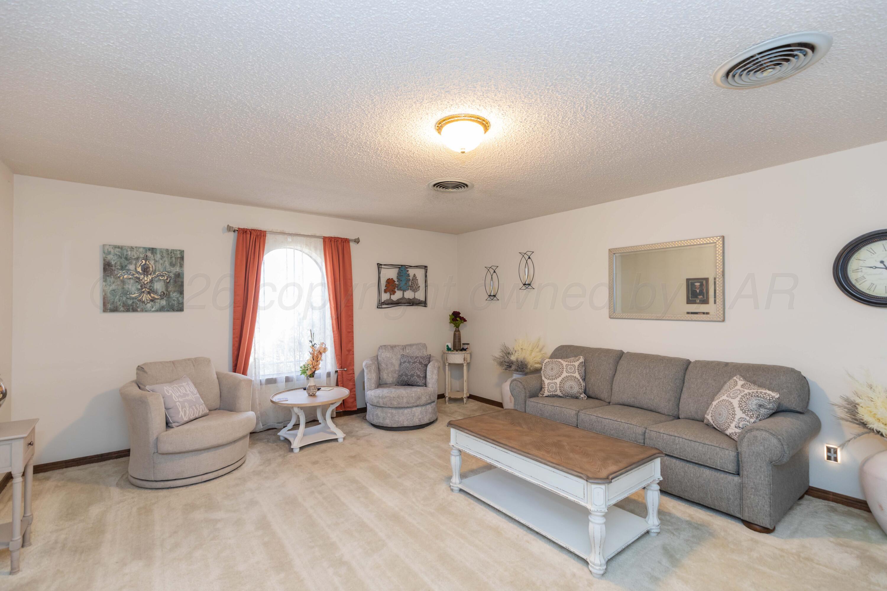 3 Sandstone Drive Property Photo 4