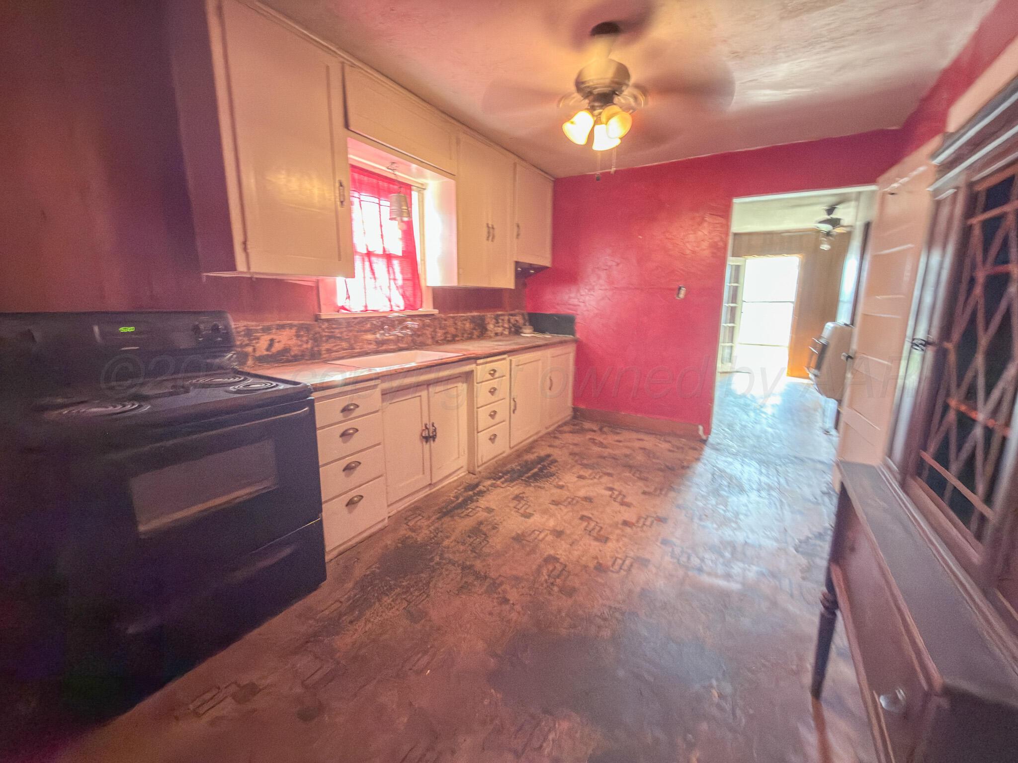 628 E Foster Avenue Property Photo 6