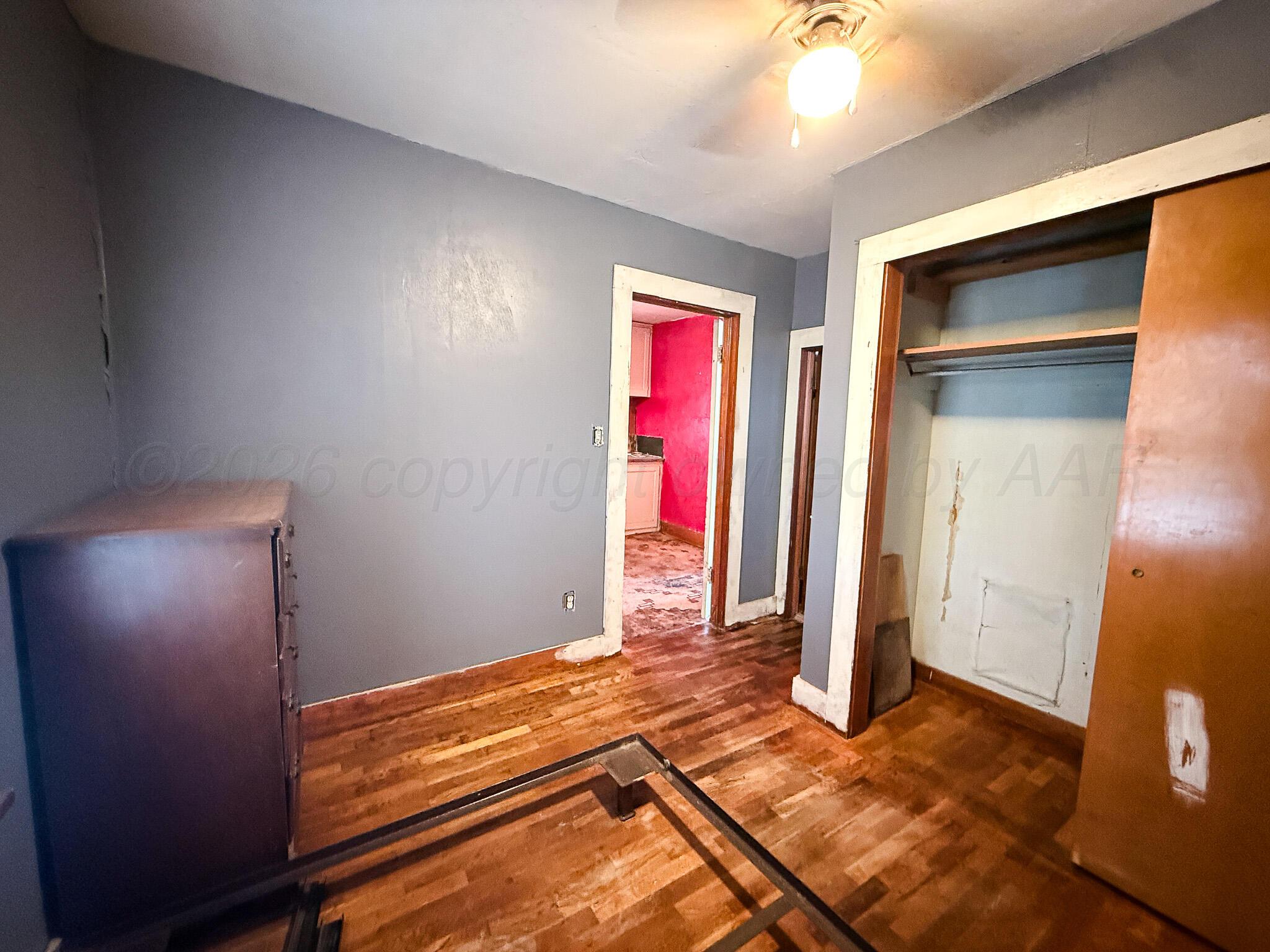 628 E Foster Avenue Property Photo 9