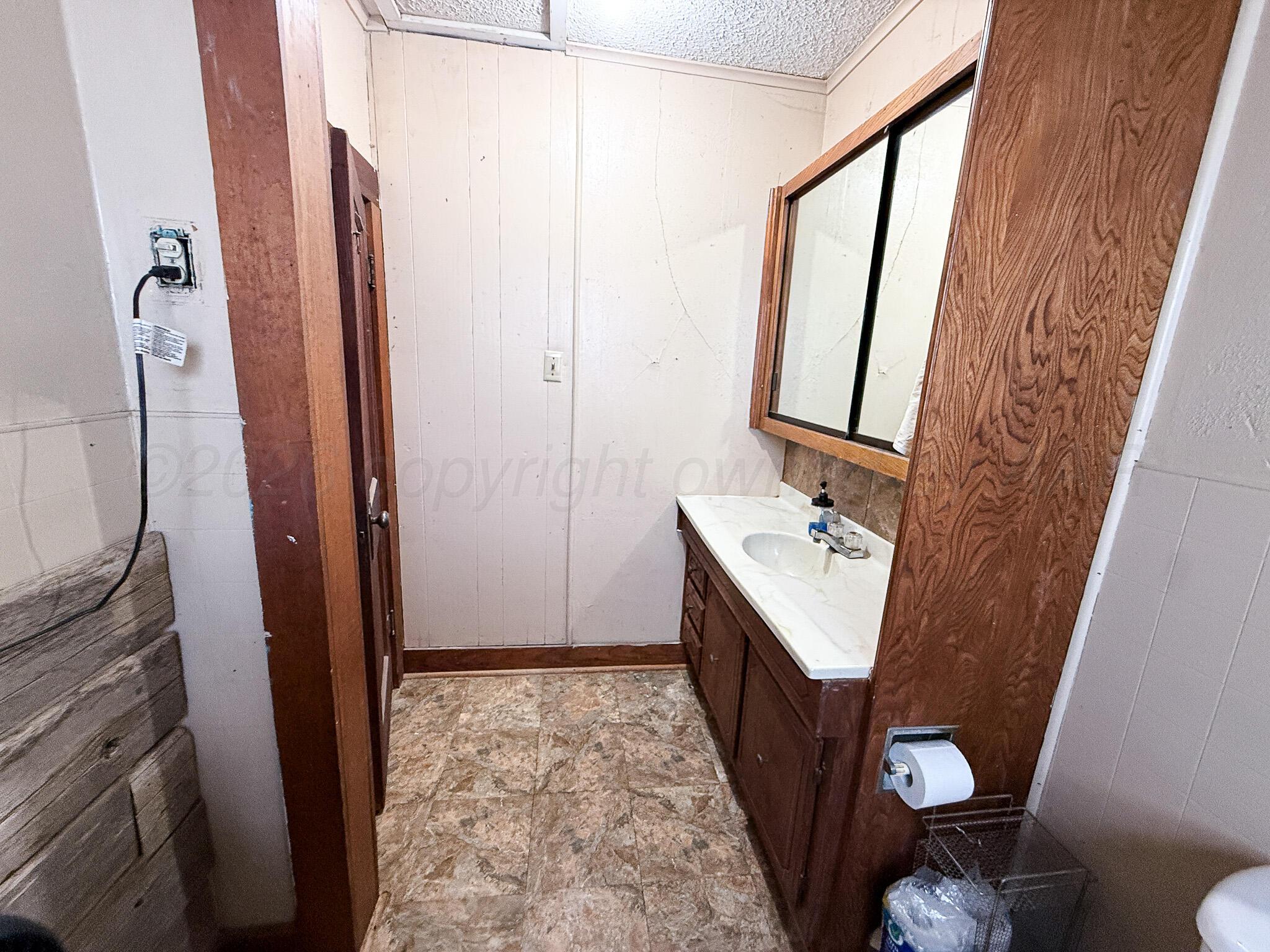628 E Foster Avenue Property Photo 12