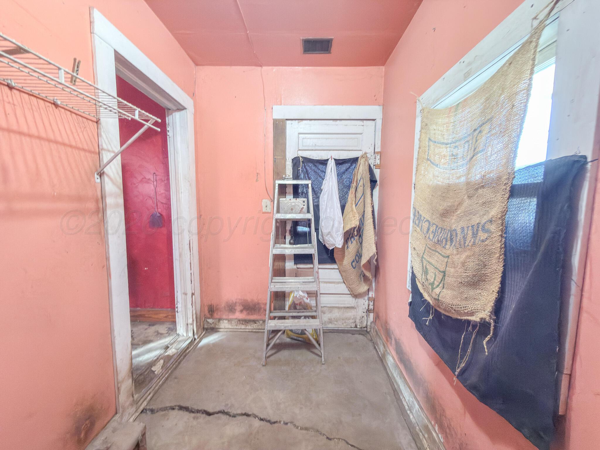 628 E Foster Avenue Property Photo 15