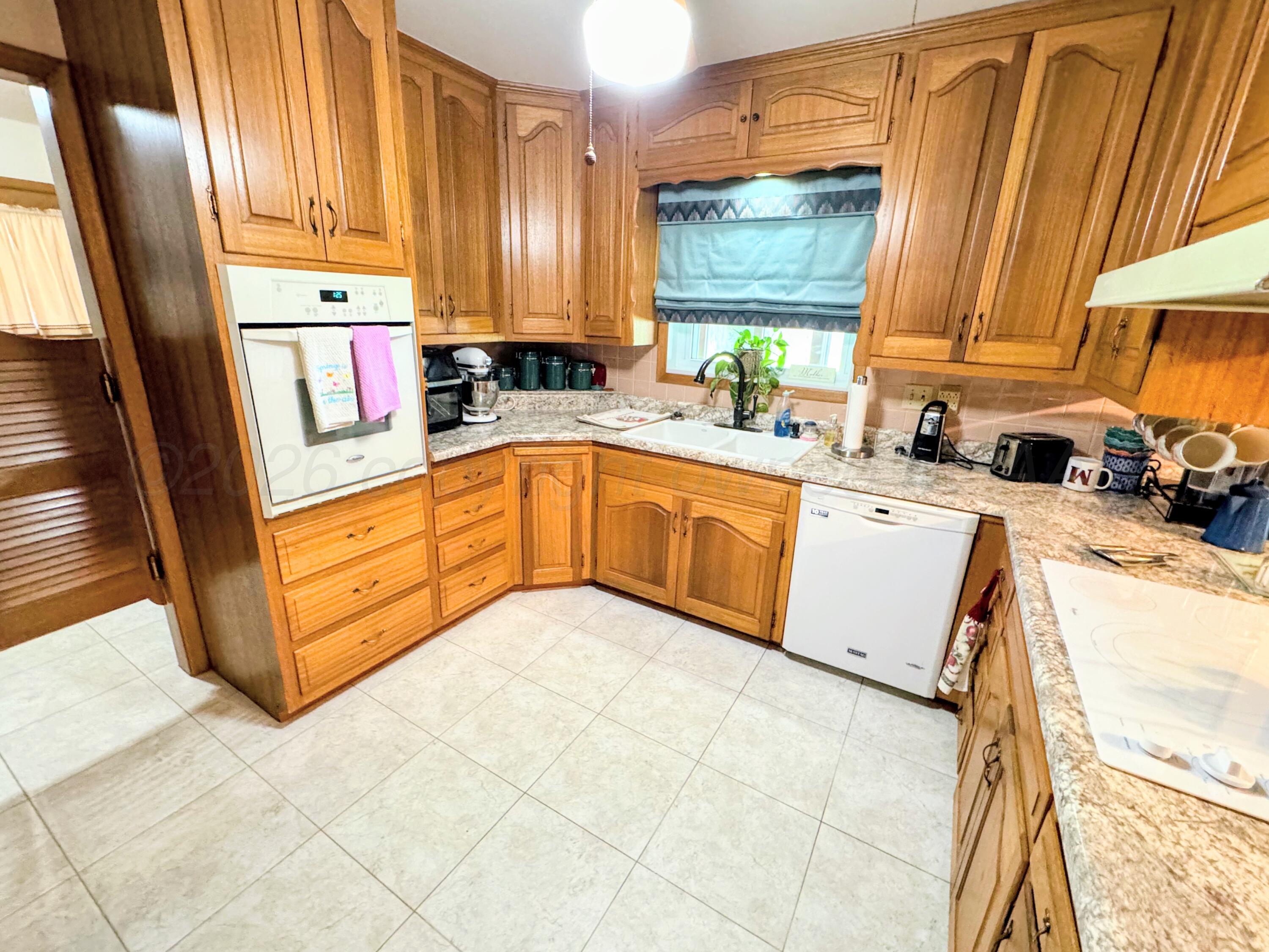 420 S Roland Street Property Photo 8