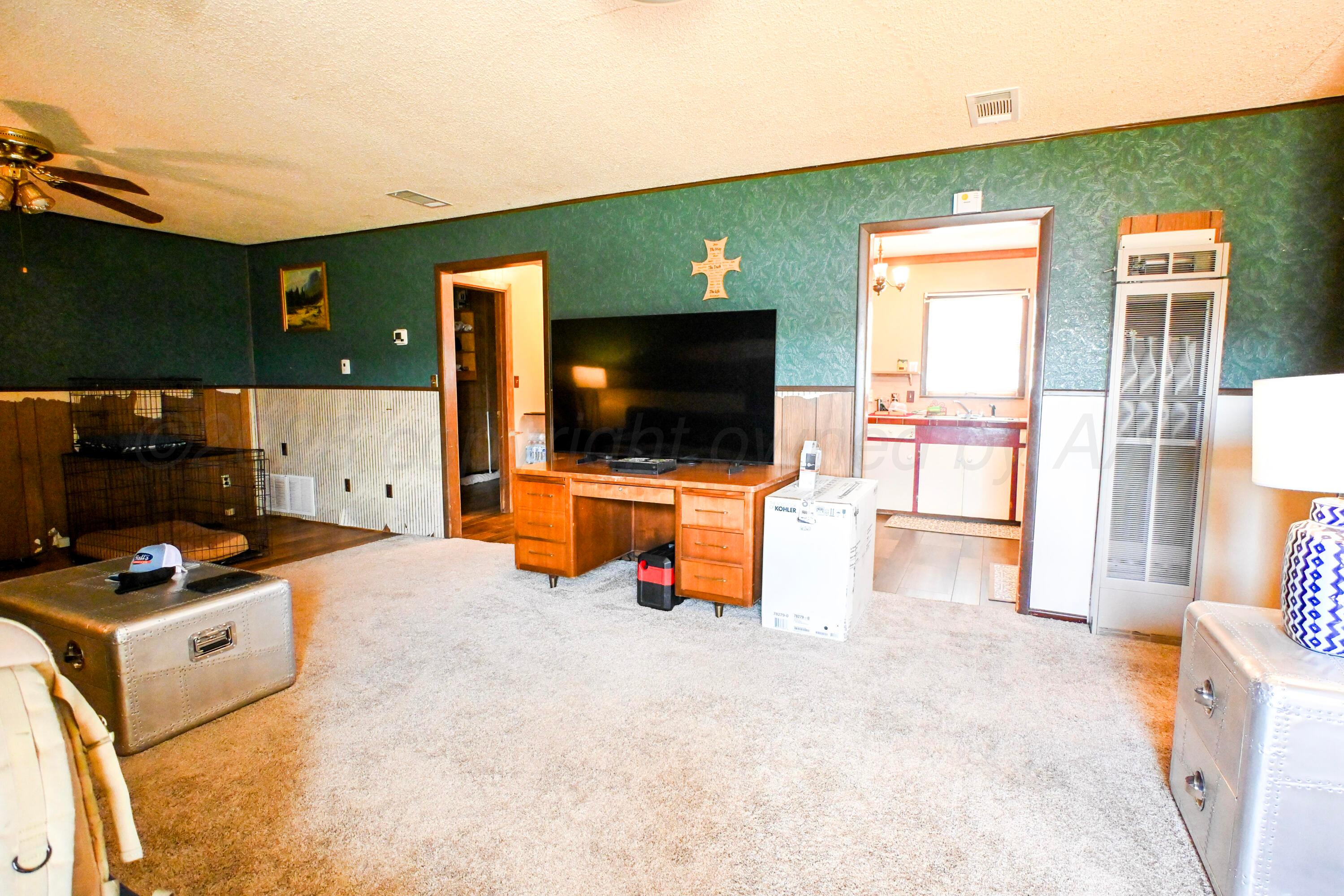 405 Brown Avenue Property Photo 2