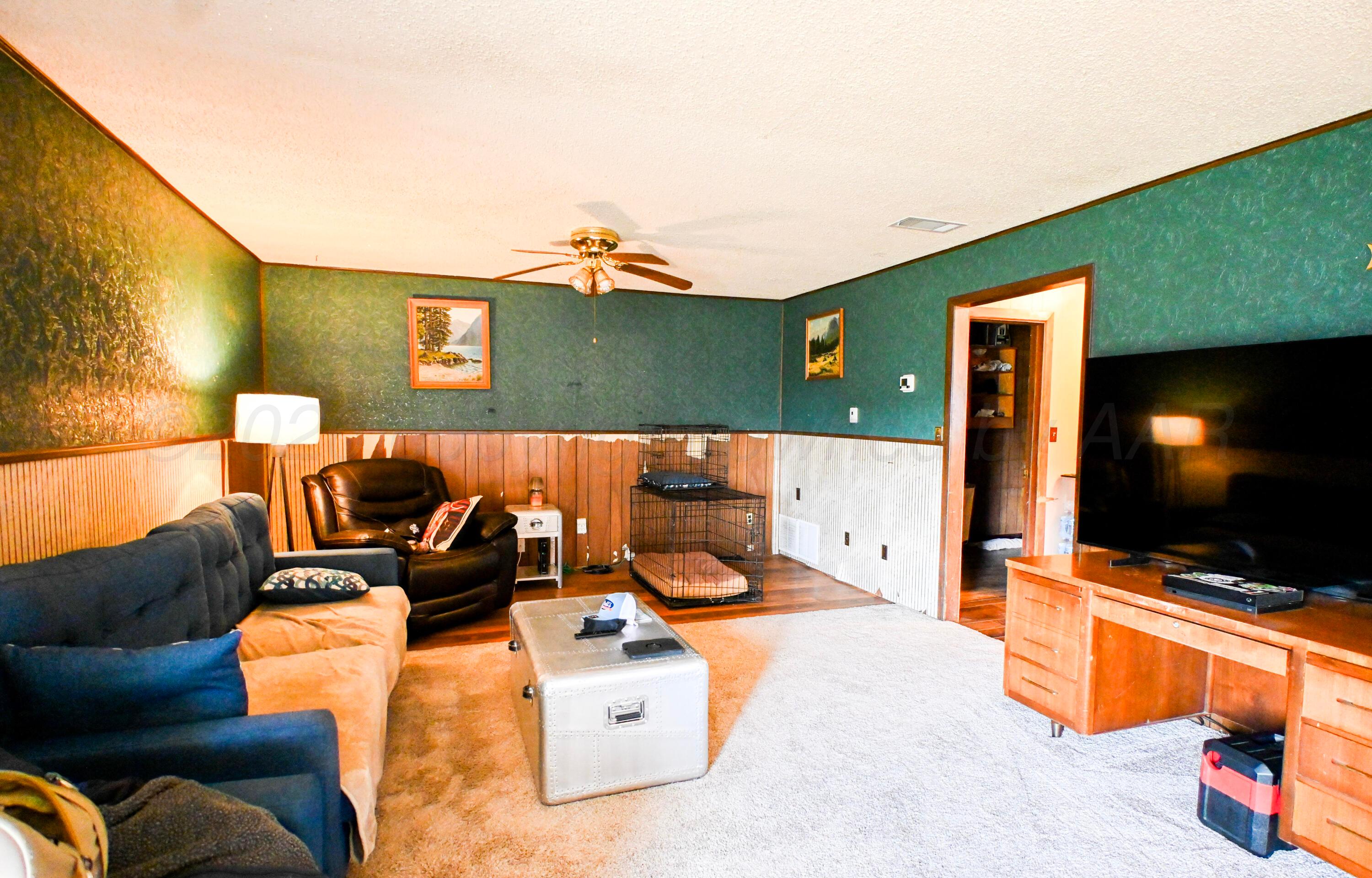 405 Brown Avenue Property Photo 3