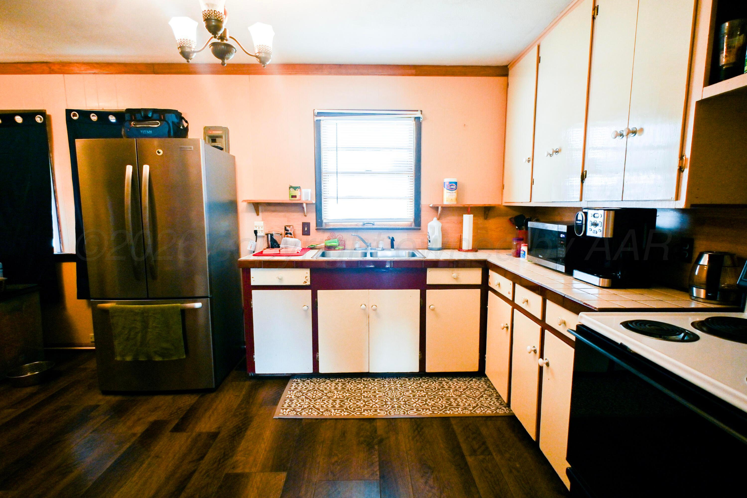 405 Brown Avenue Property Photo 6