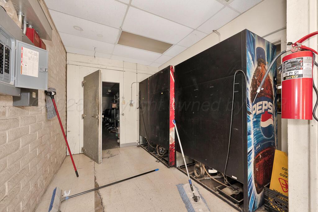 600 E Frederic Avenue Property Photo 8