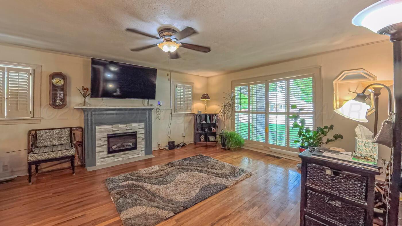 1605 S Bonham Street Property Photo 6