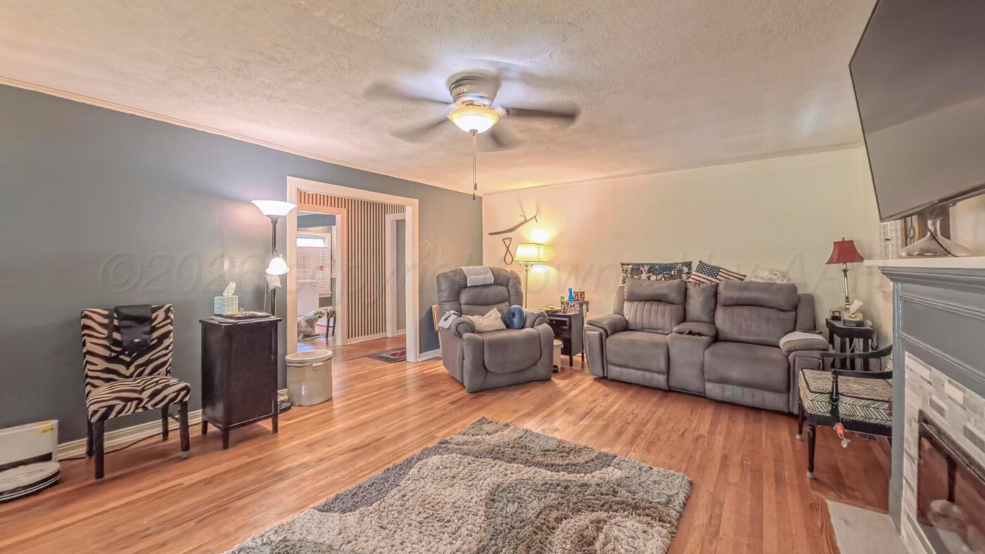 1605 S Bonham Street Property Photo 7