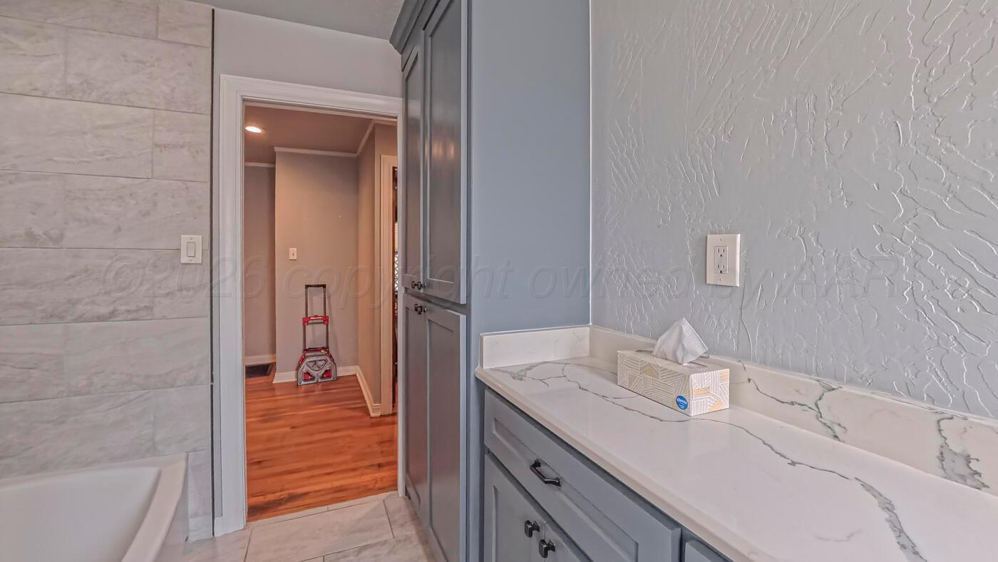 1605 S Bonham Street Property Photo 15