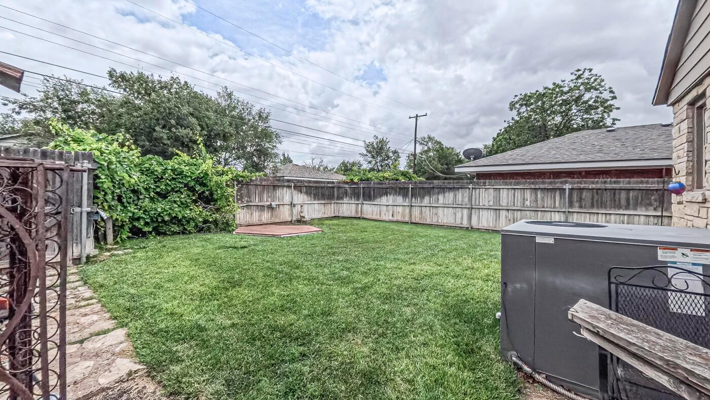 1605 S Bonham Street Property Photo 26