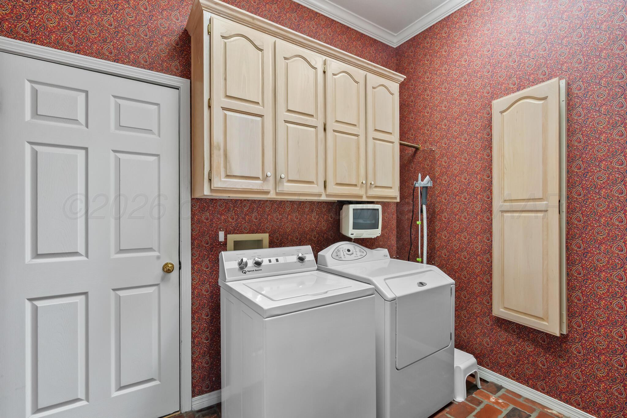6710 Stoneham Drive Property Photo 14